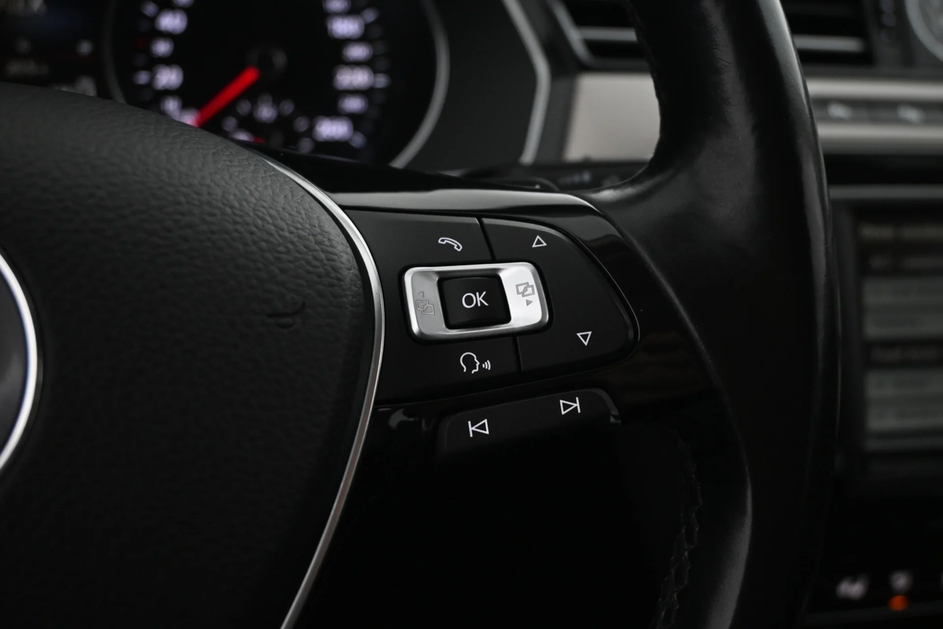 Car Image - 79y9ujzms06E6jqRuoKgwj