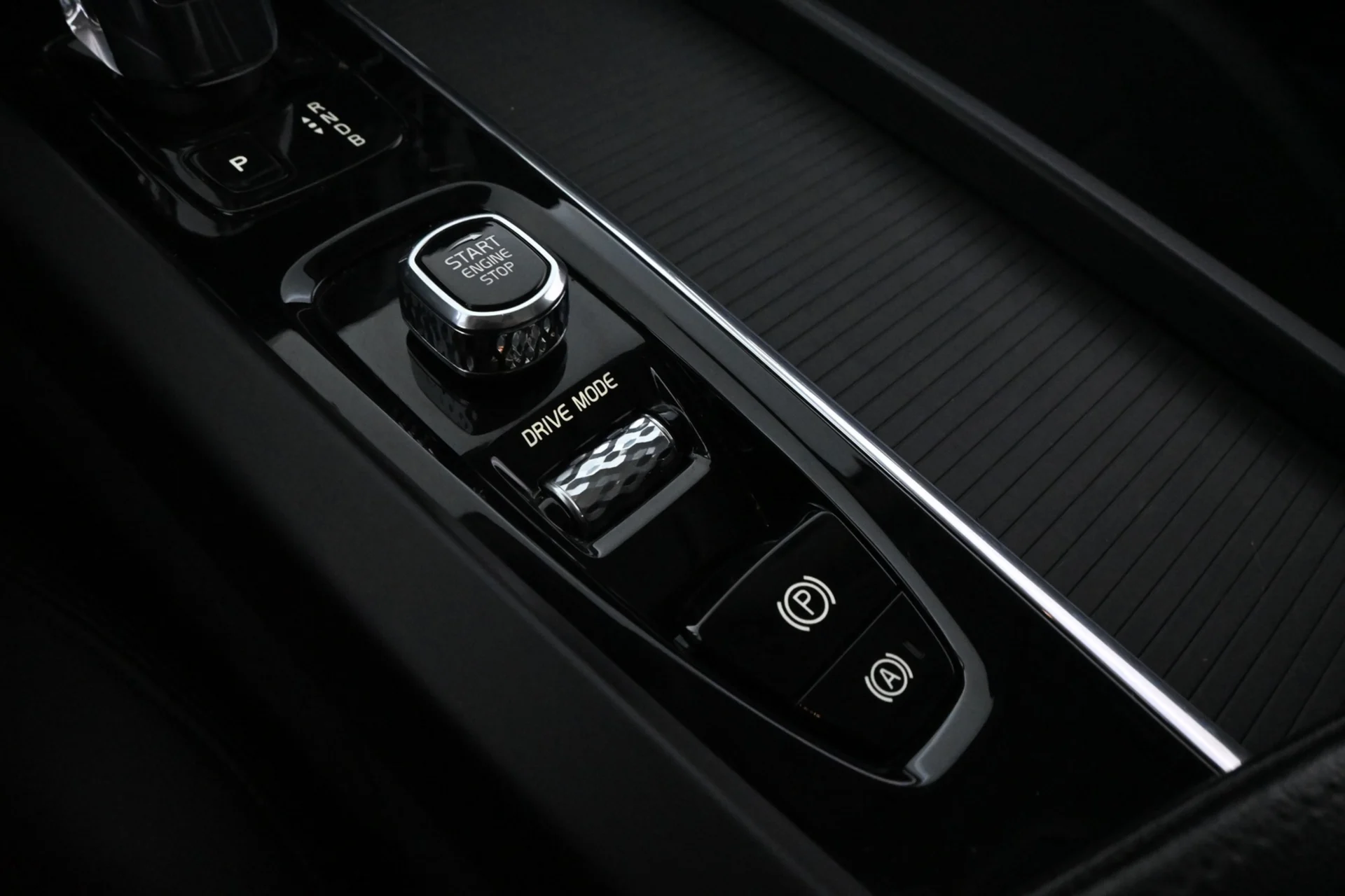 Car Image - 8Uq5UpF6b0Hrb57Fixt3t