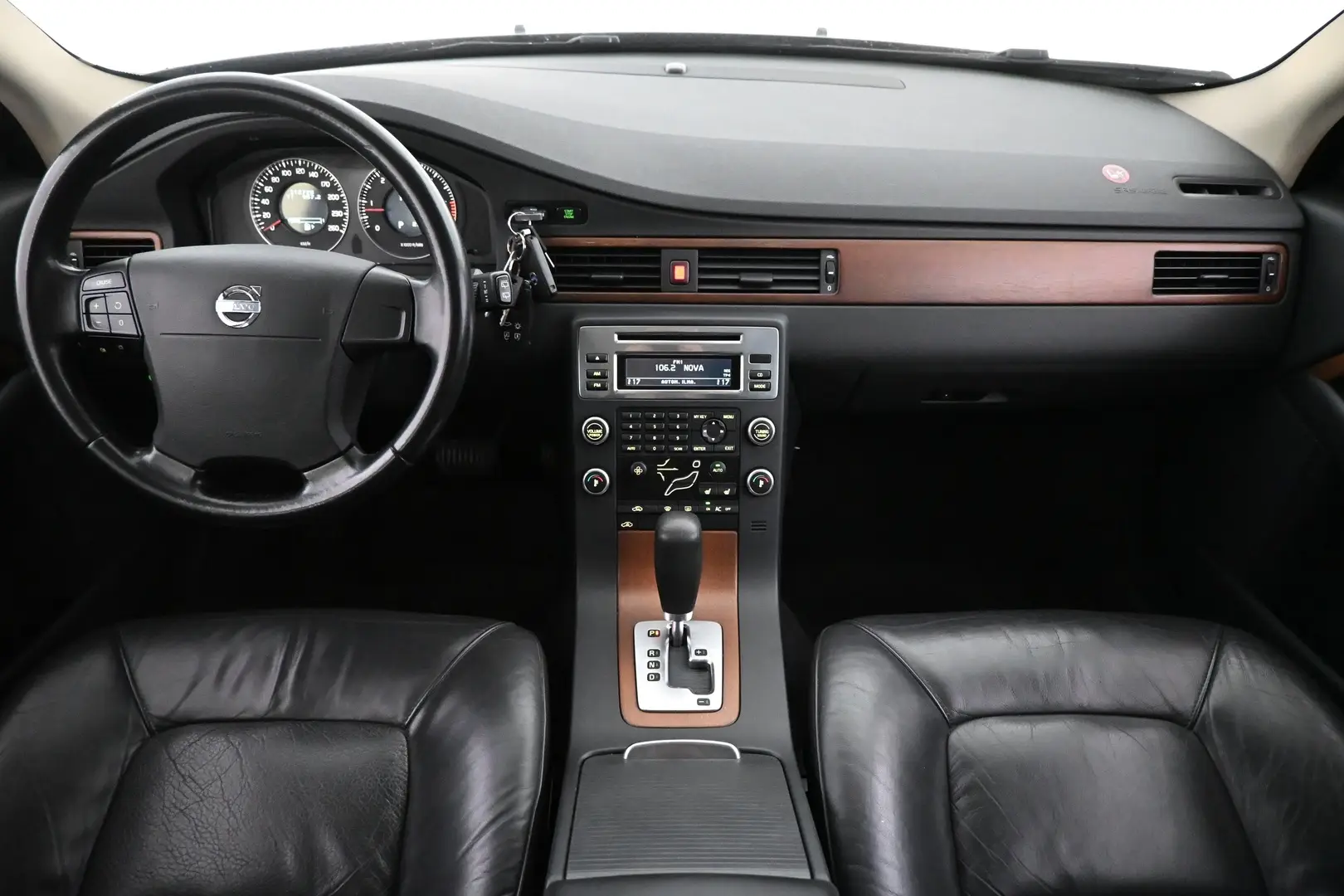 Car Image - e9DVzcqm4kkaPg2FNxUNx