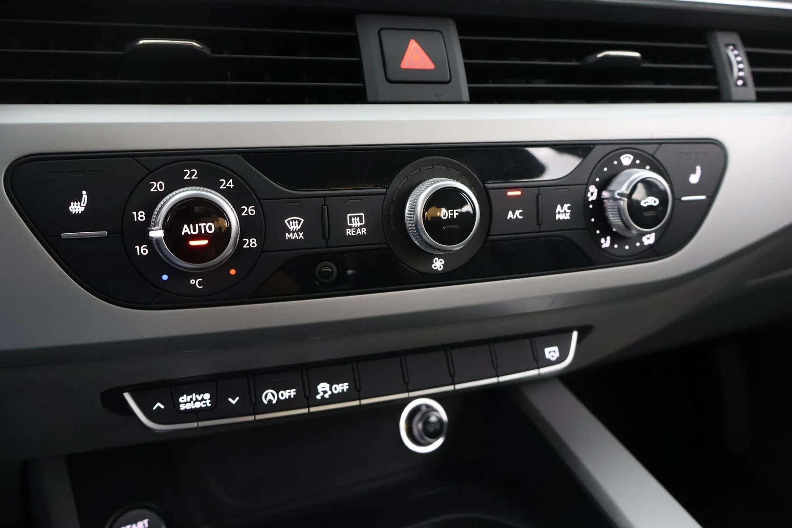 Car Image - 5Vj8qcoHf9HzhnQhavp2CI