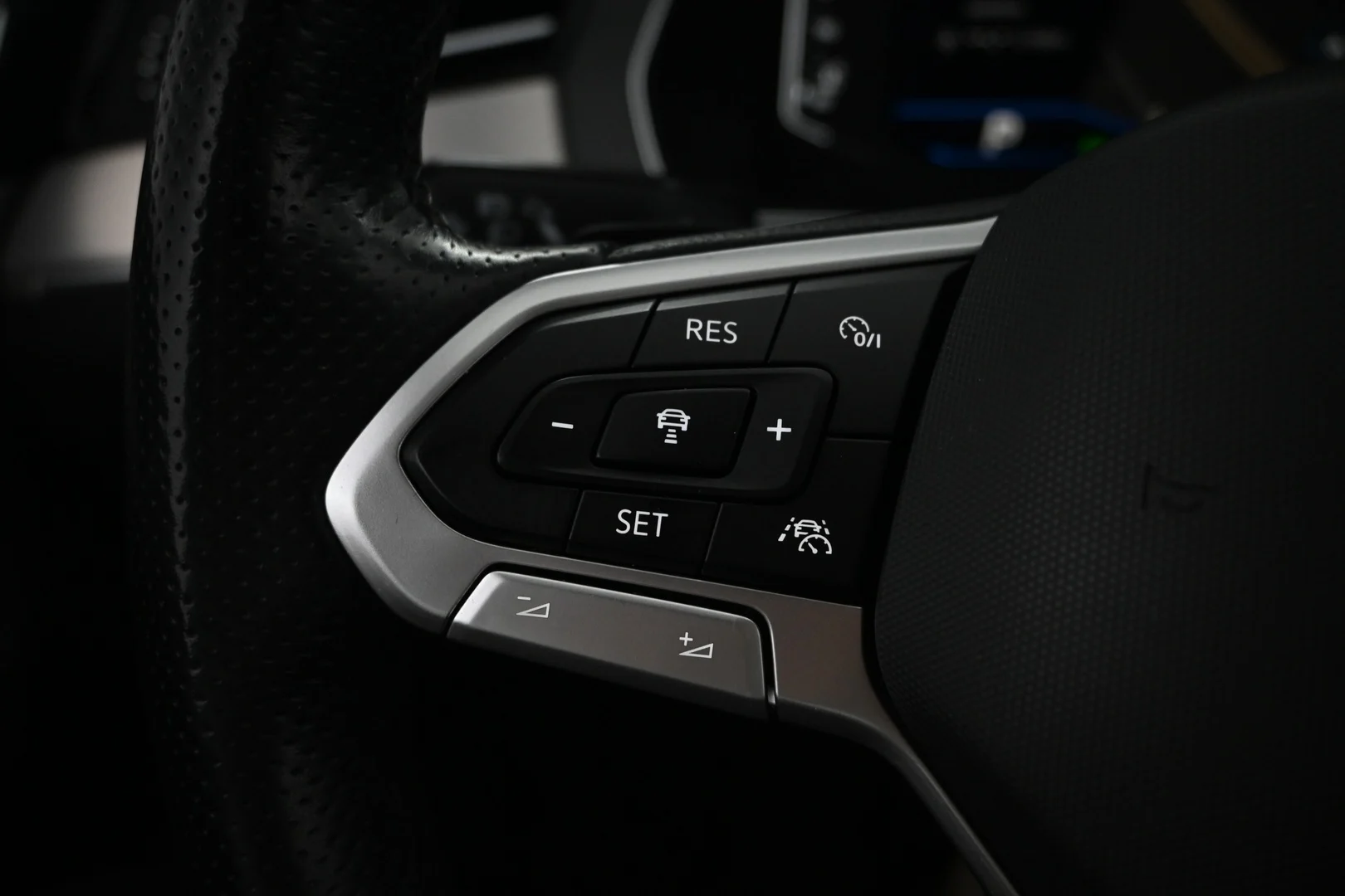 Car Image - 3ypsG60YmHb0e4q6mLqC29