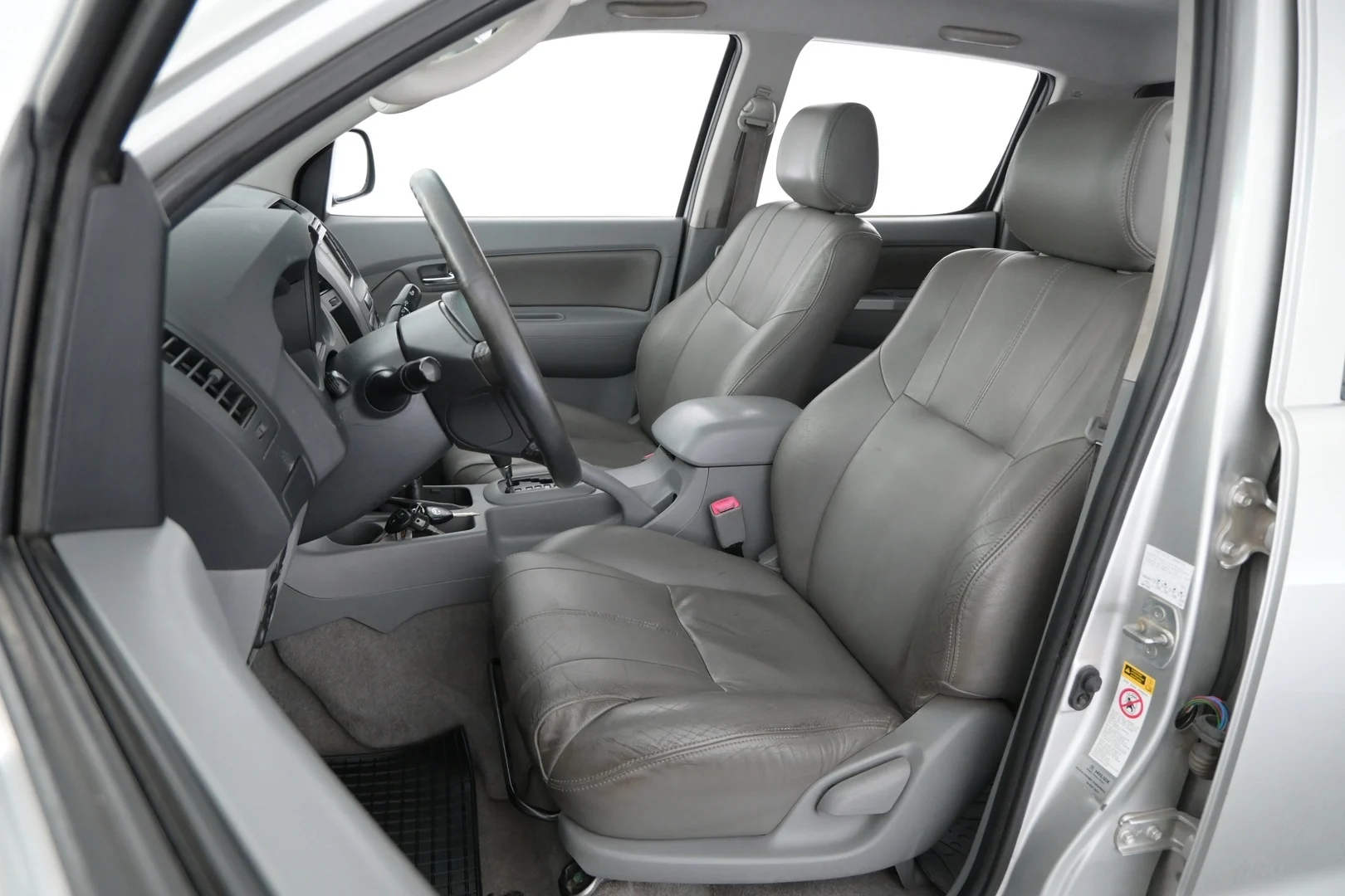Car Image - 42KtSCfyKlmpkZ8XDsW161