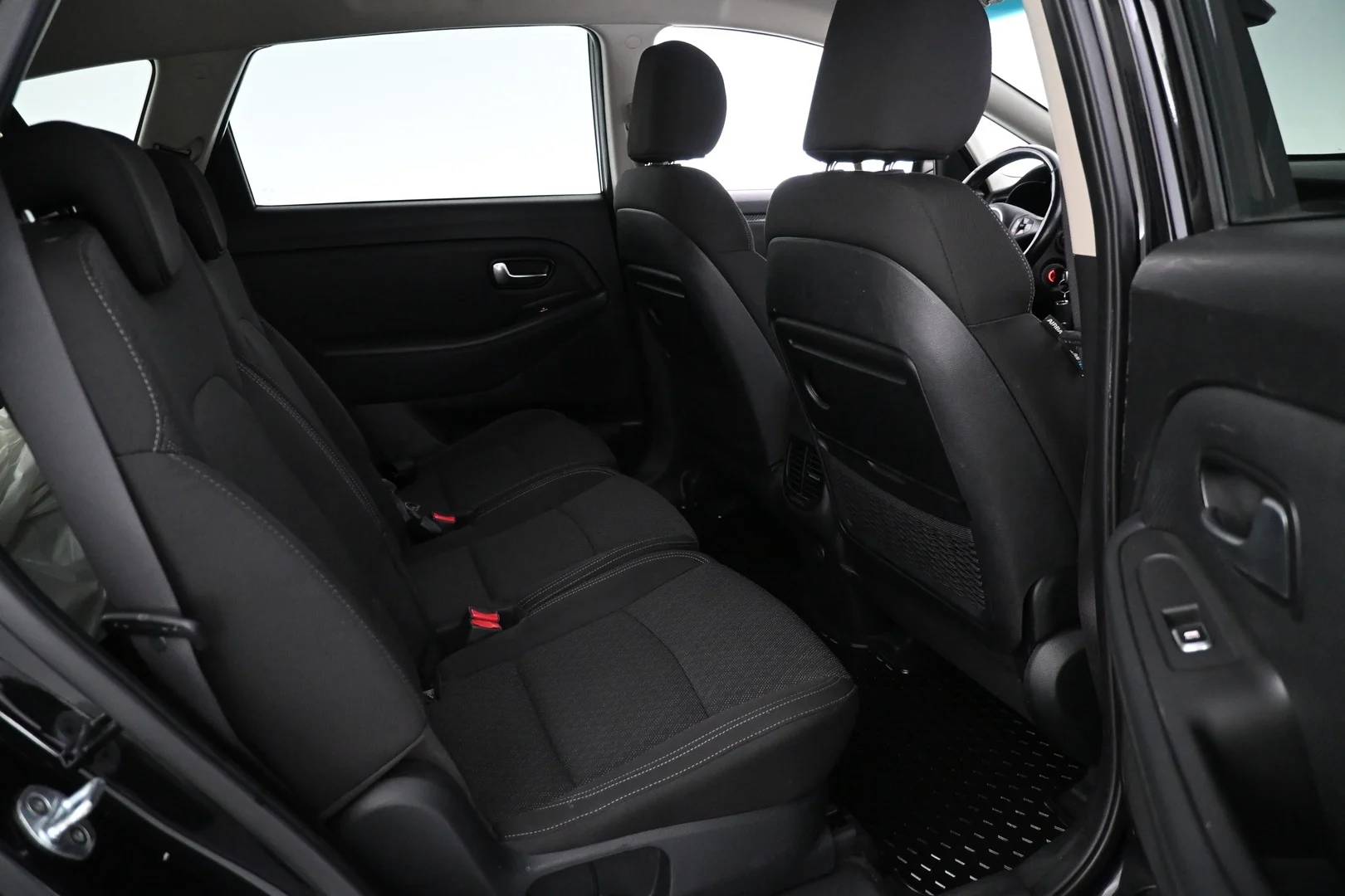 Car Image - 4HA1xZuKg9C4vwV9JVaHYv