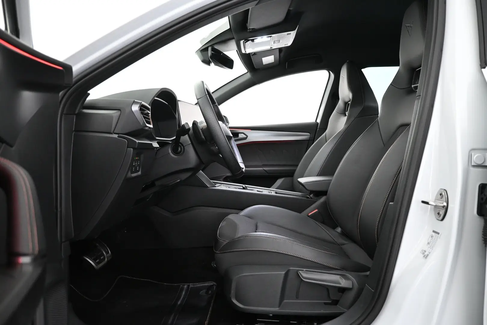 Car Image - 6qUmPknYV8RbM7Ee1X80BK