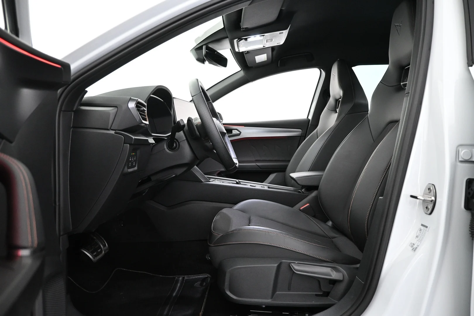 Car Image - 6qUmPknYV8RbM7Ee1X80BK