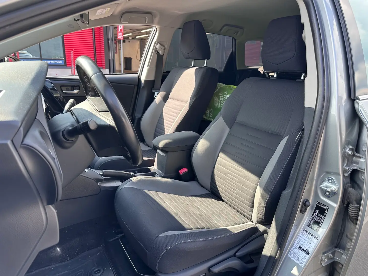 Car Image - 2UCnjWFNFgQzNzDpmMnt1e