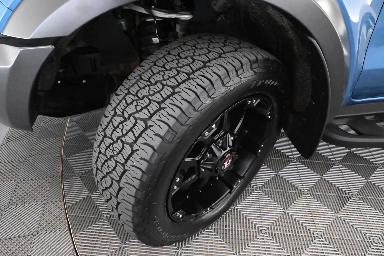 Car Image - 3UCRuWZSJ2wg73JBob6x2d