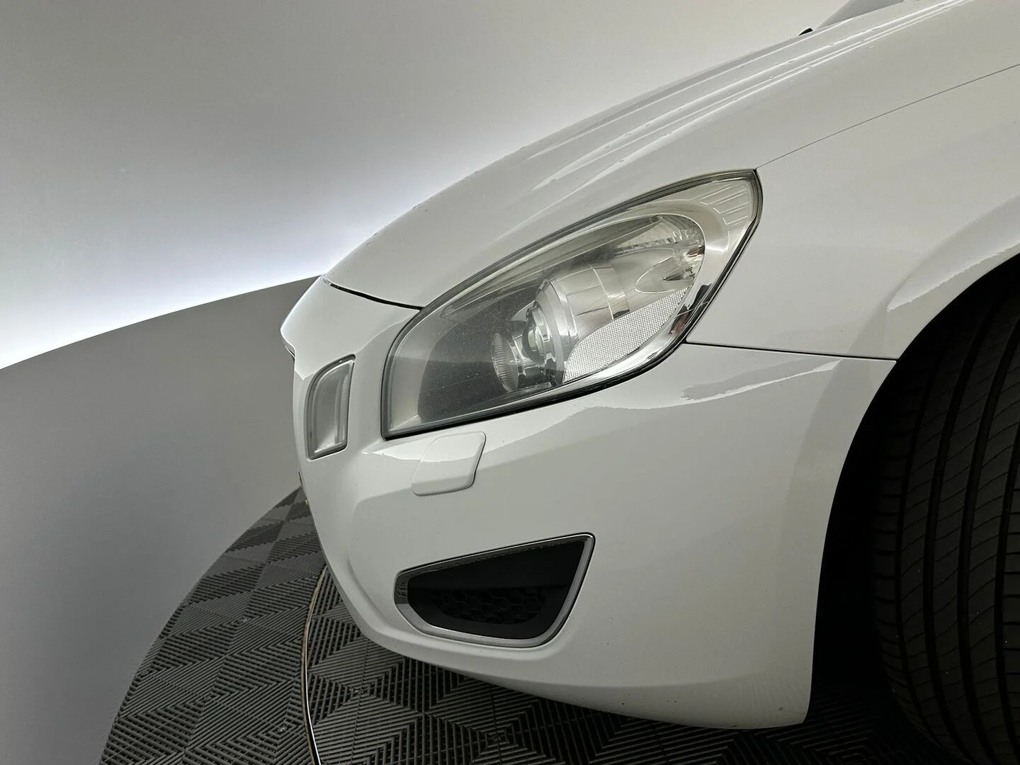 Car Image - 5qyorC79qBmo4m4vRLe1V7