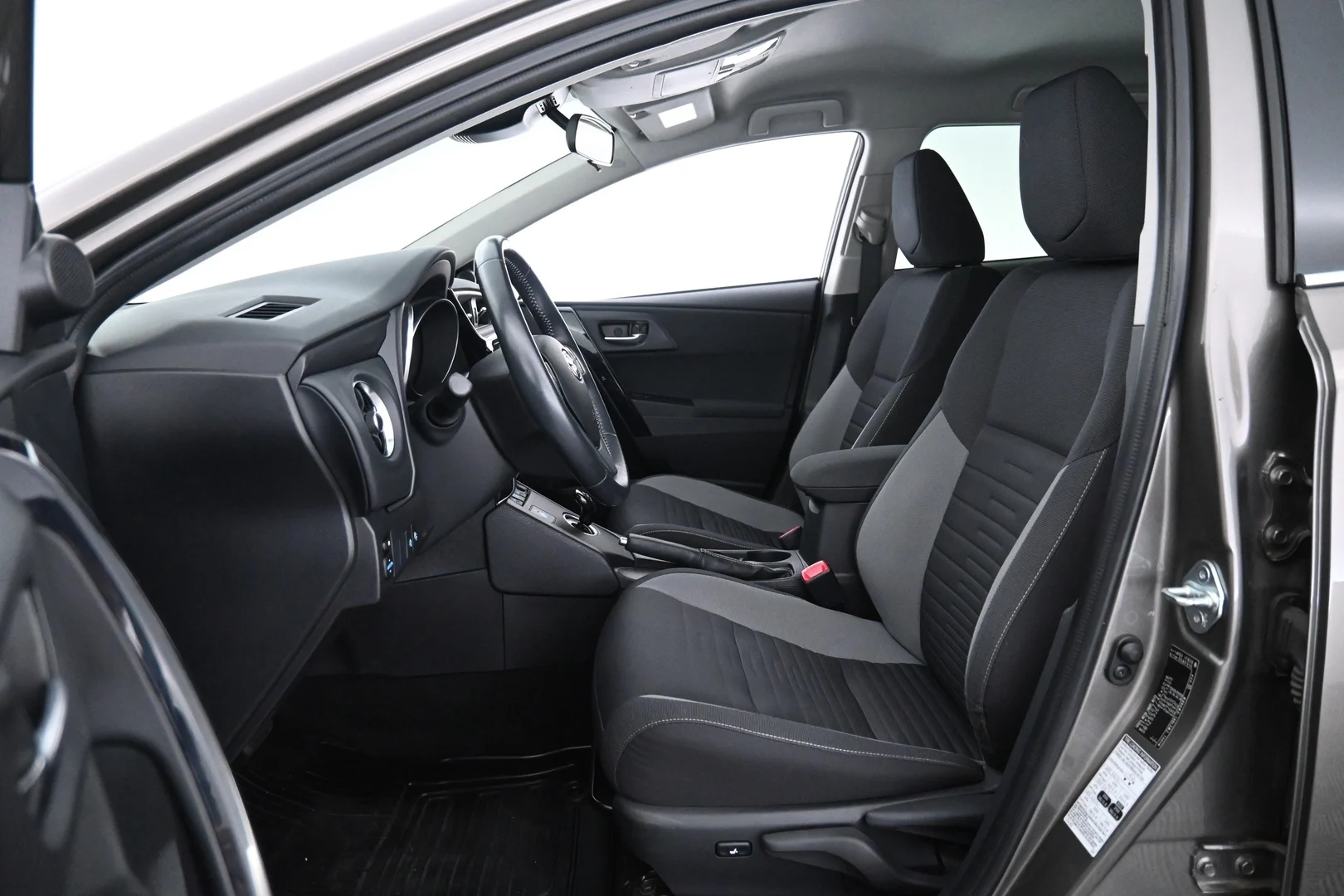 Car Image - 5AVsZ5i8YxVrKvWpiiGGlV