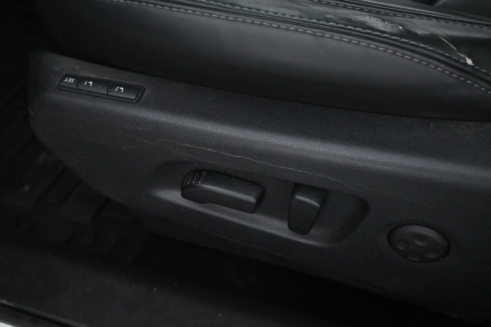 Car Image - 3f8iEmqqQhNI1CTmpI3MaS