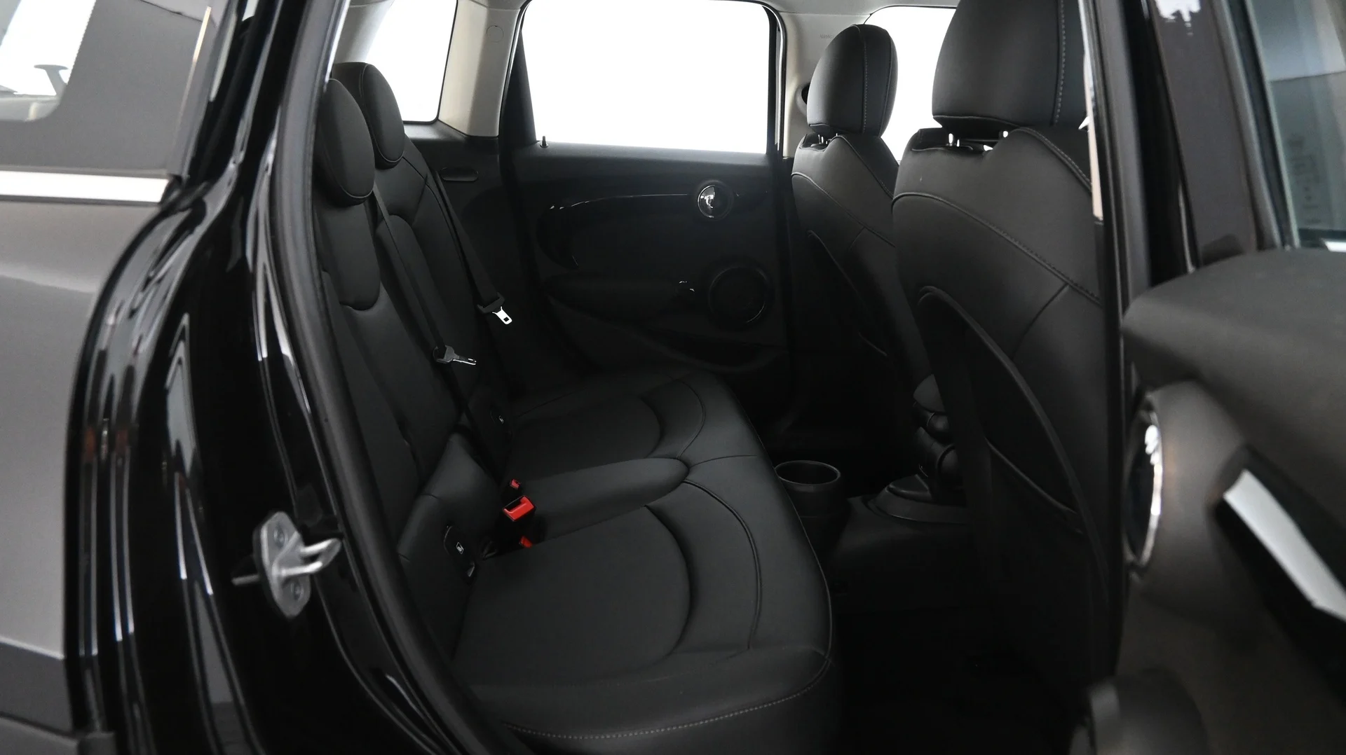 Car Image - 3LUplsOJGpRtiVZJEsL2nr