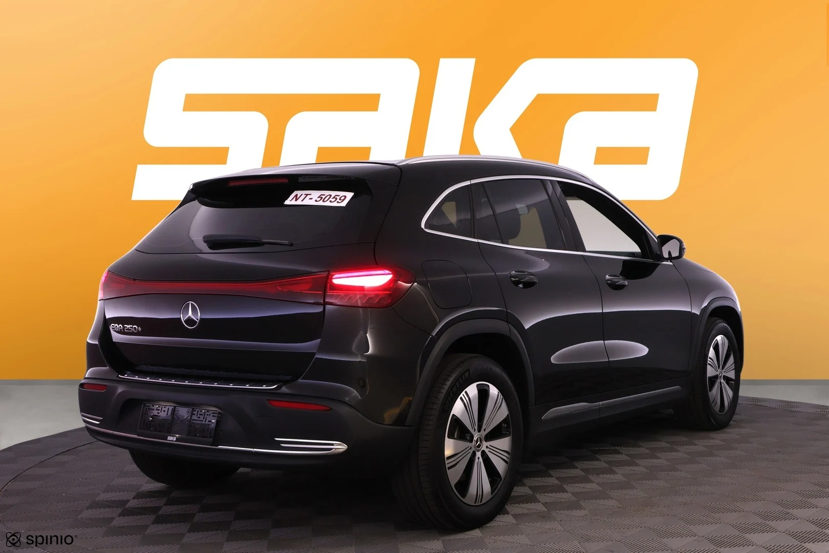 Car Image - uhrAahCGLl4loxZAeZUNF