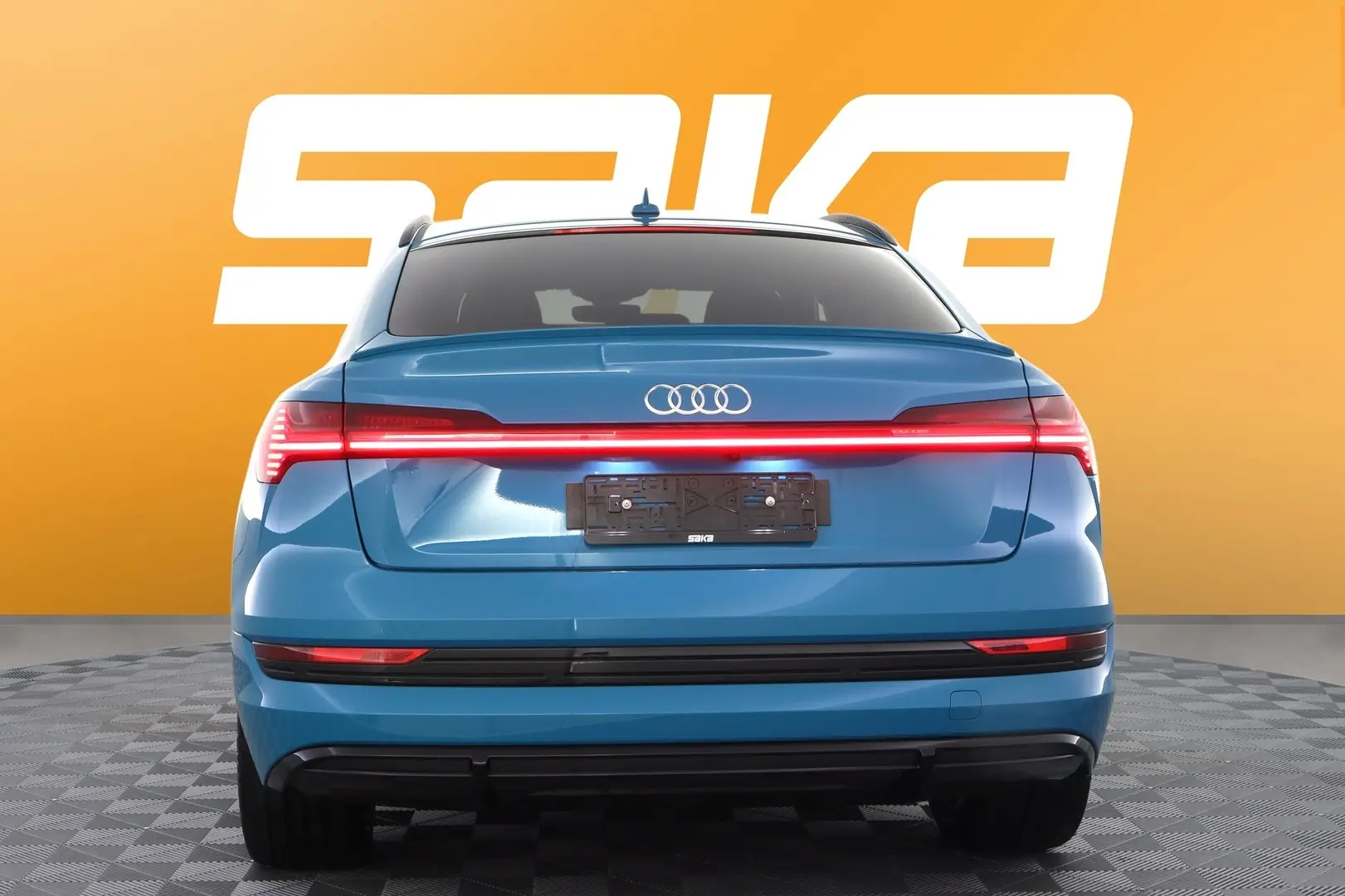 Car Image - 1llnivg00qm6S9LTX5ptcU