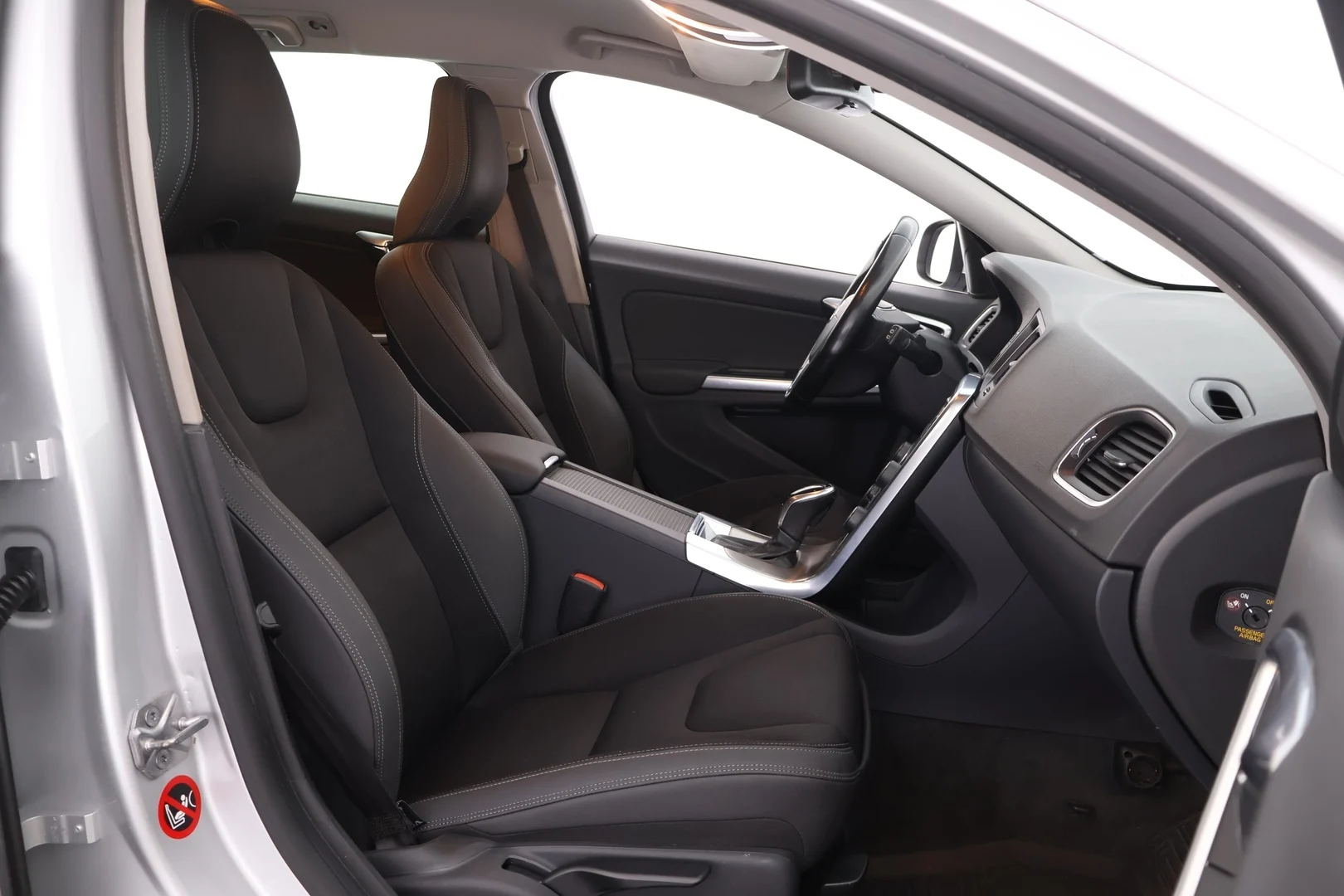 Car Image - 3lMKZgMHir7YQ3xTcuVT7m