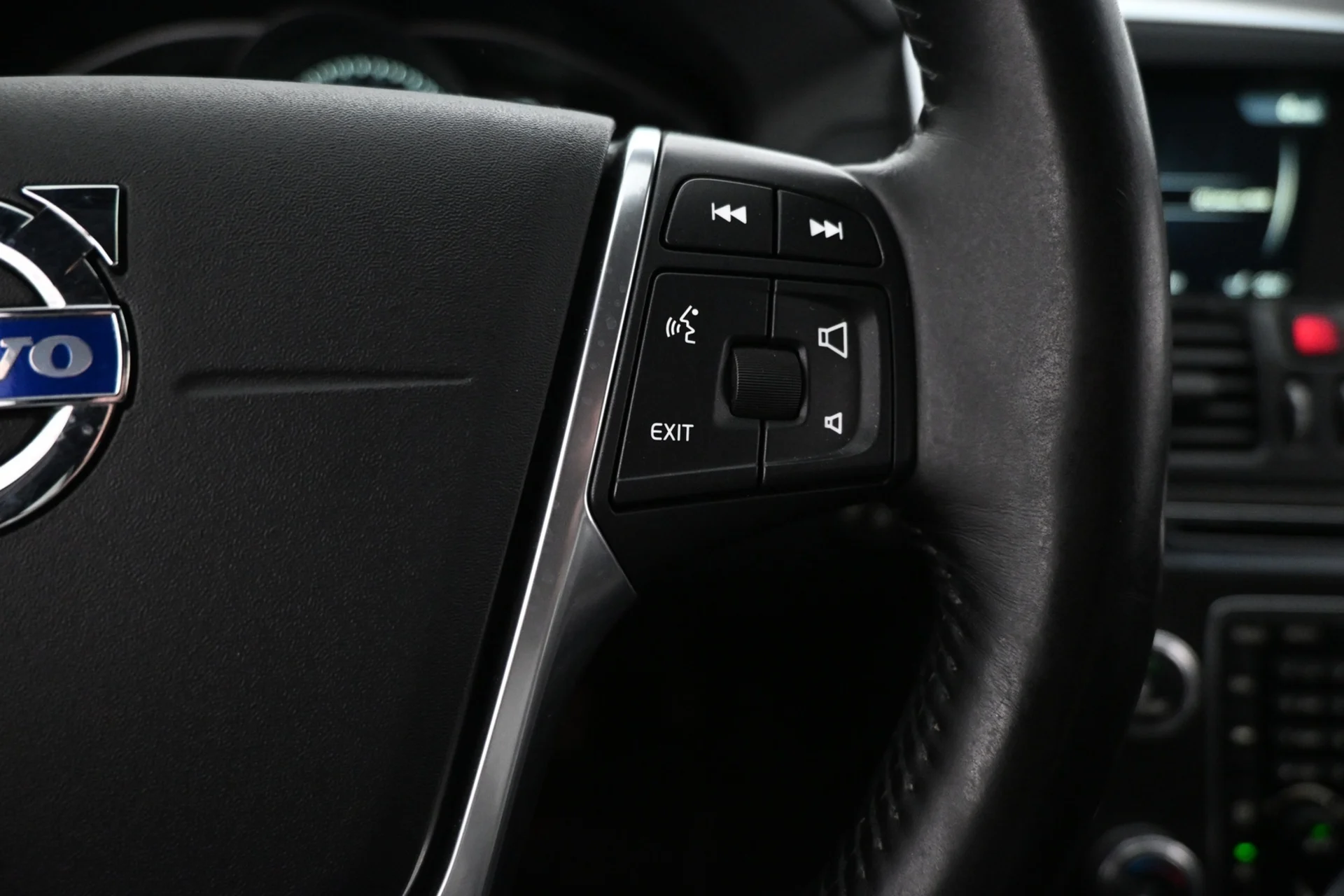 Car Image - 1yMyzJaWwgN73qHxLxPa7u