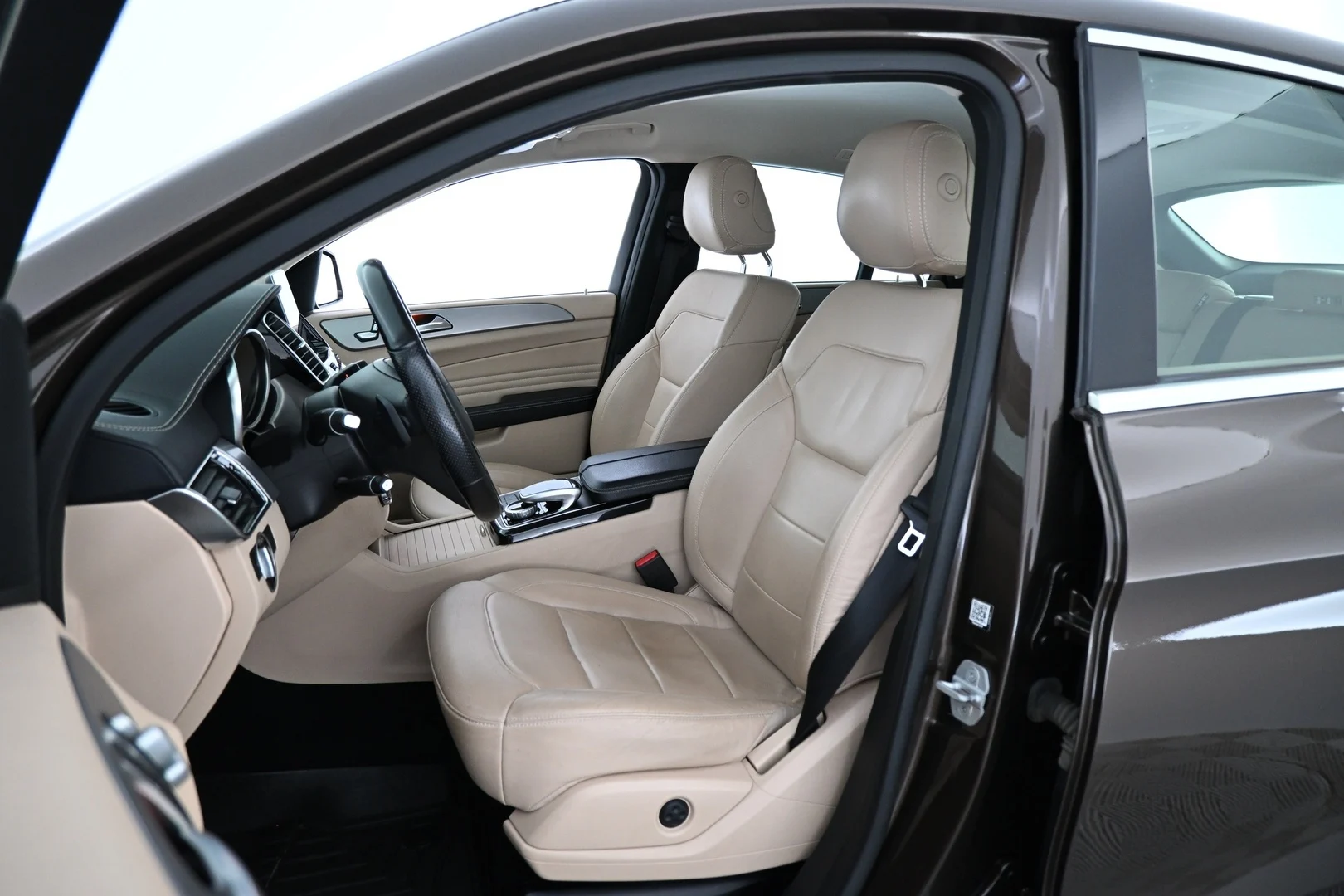 Car Image - 6g5LfIDMN7NPaR5LKMLa27