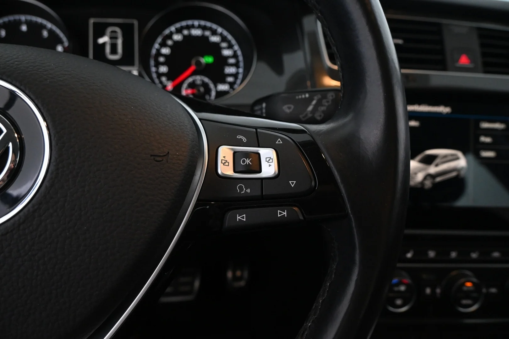 Car Image - 2MCyHiV4Wq3RFJVuyLsZyK