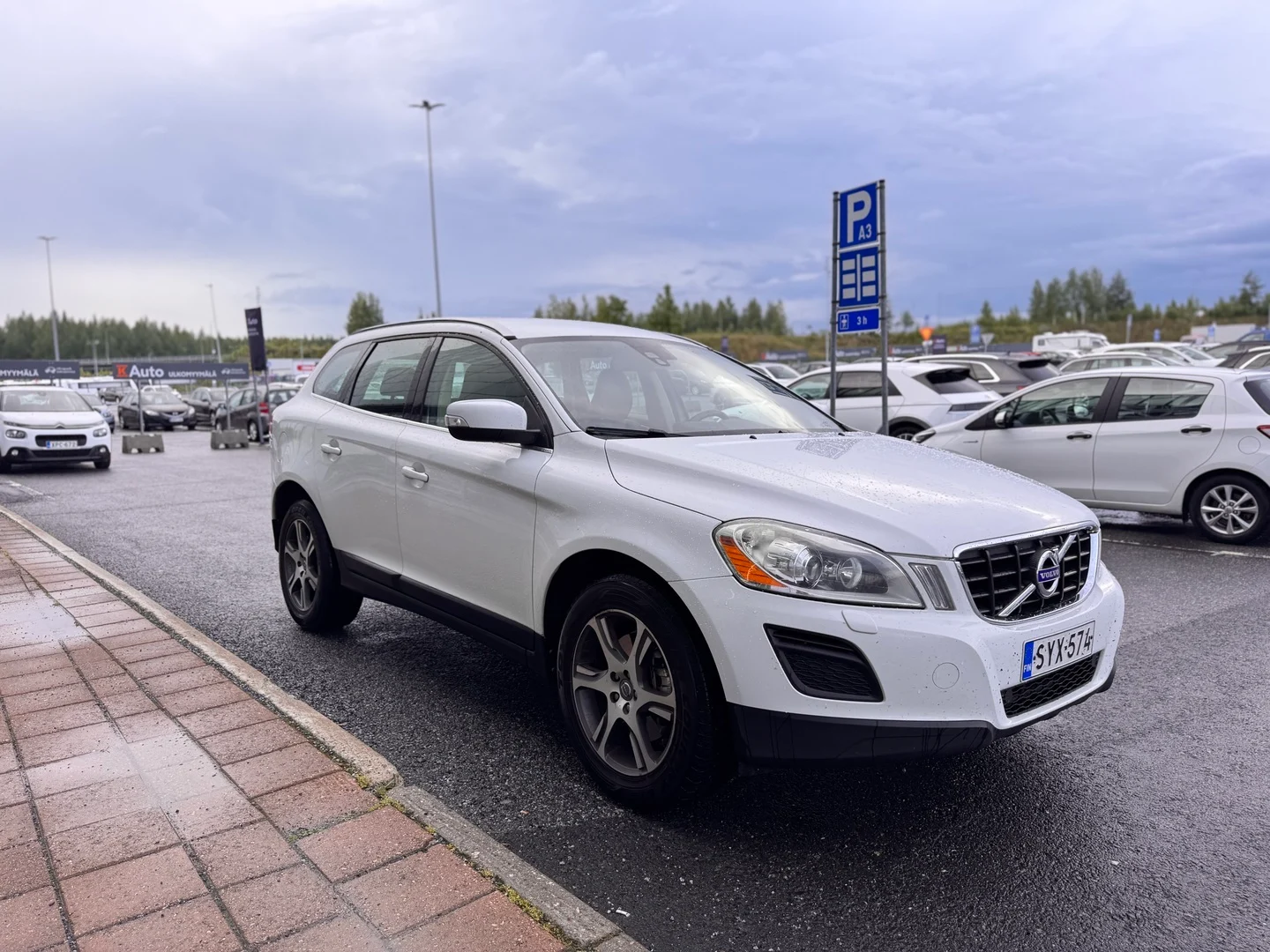 Car Image - 1sR9VsU9wuwmbHFu972J8z