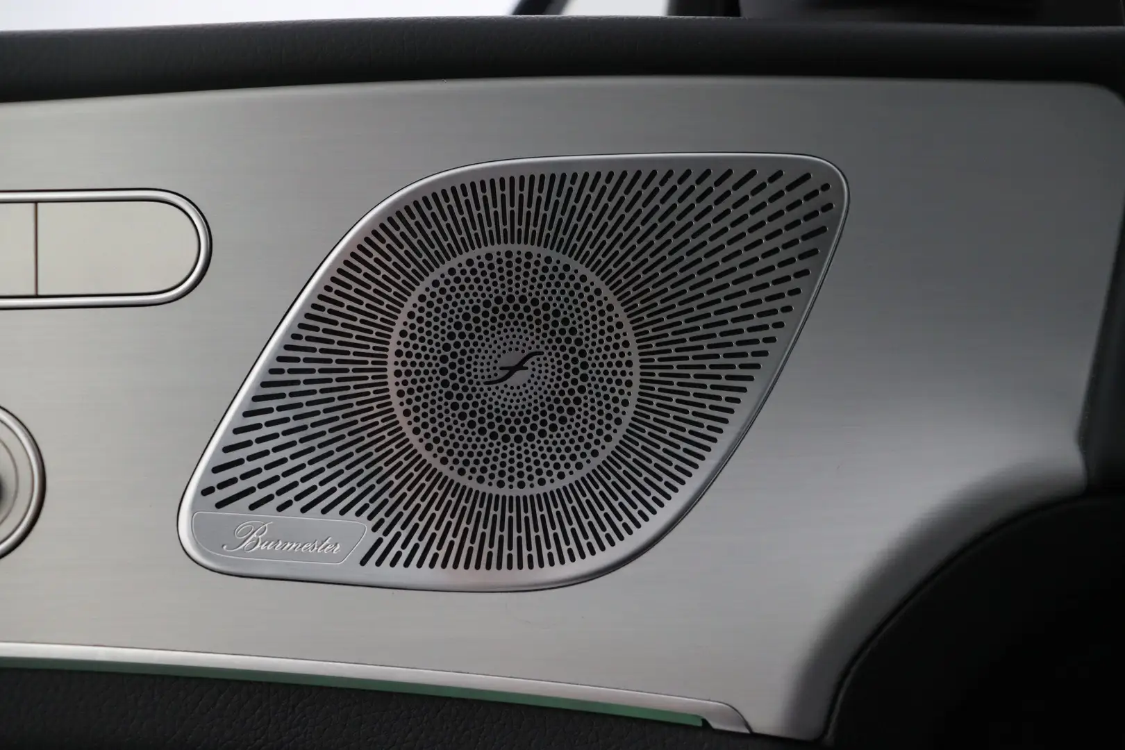 Car Image - 2NsUQdo8wbBNBdrLOJs6vq