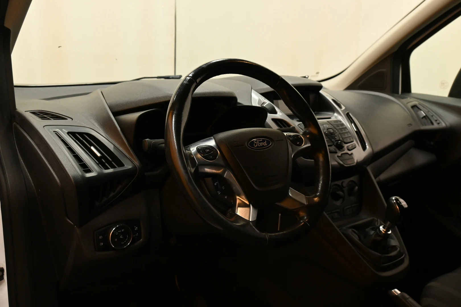 Car Image - 24Ja2Qie7noWp6y5iu4hXa