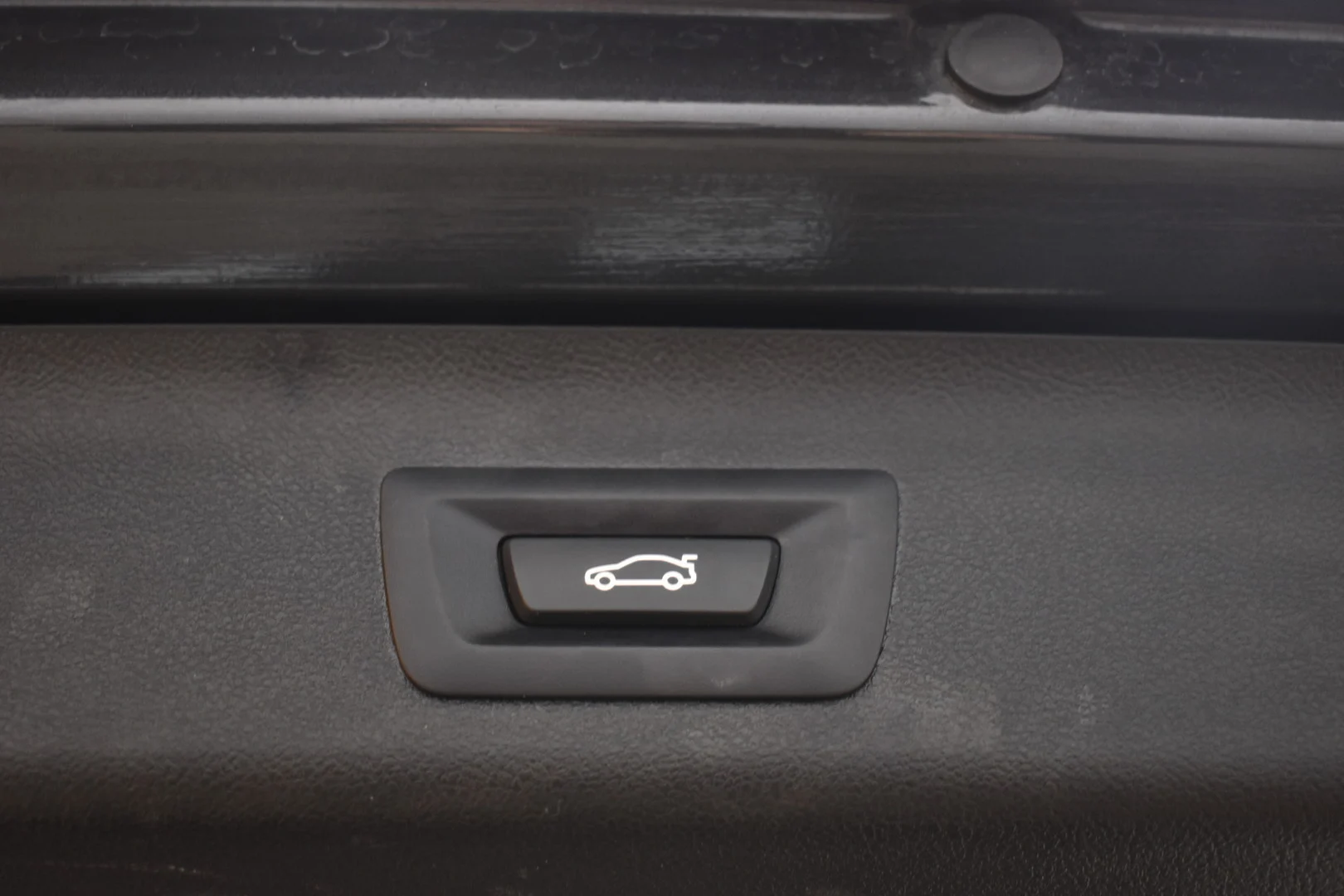 Car Image - 4ftK1Ho9rY9YbdhyqxQ3ae