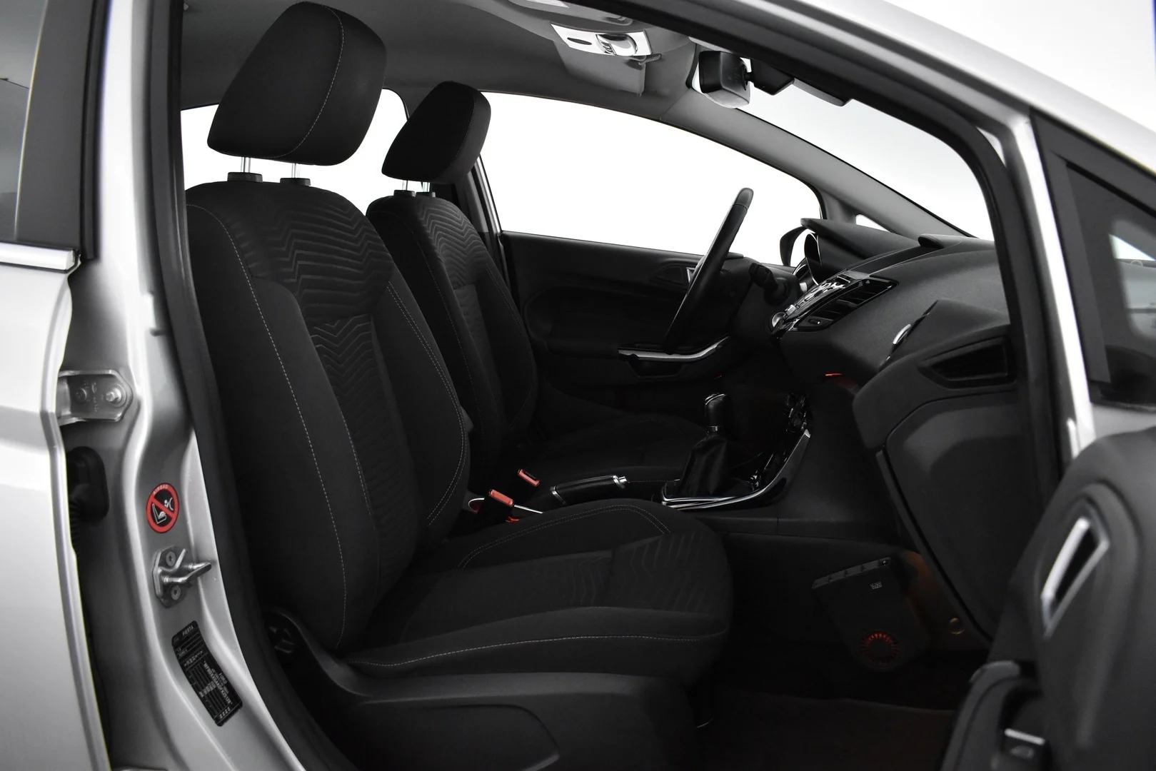 Car Image - 2M3xhi36ZDSkD5ynduaWsE