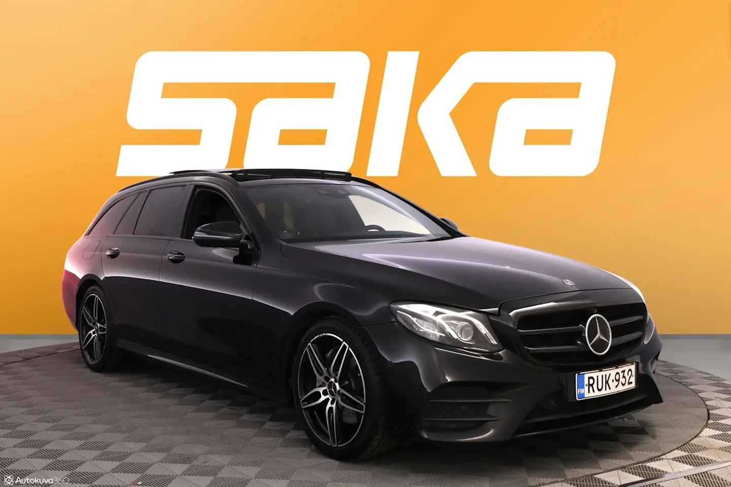 Car Image - 2F7RcurpM45RCFkMB1XRli