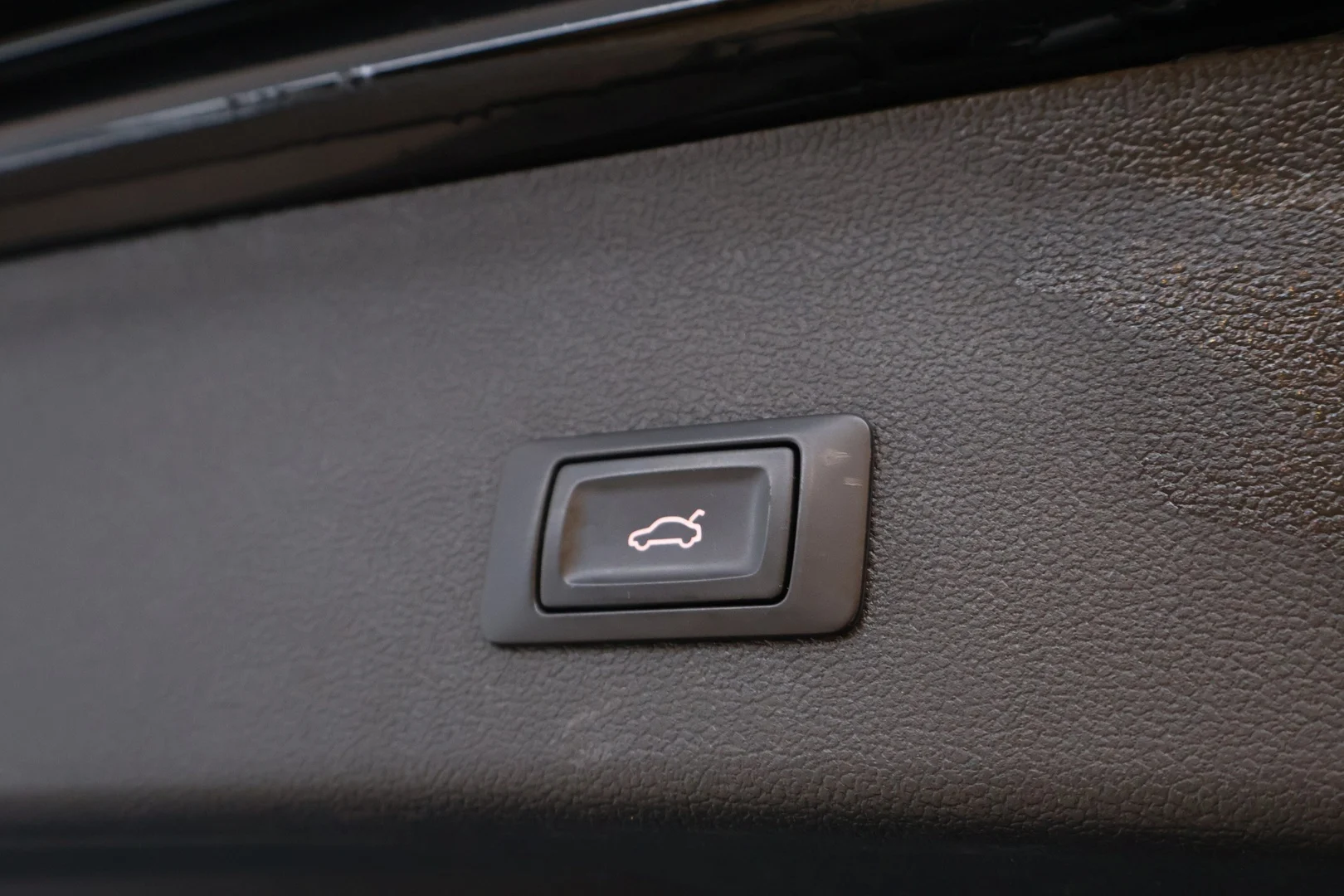Car Image - 2oS4364ZHqtBUMoi7H7ako