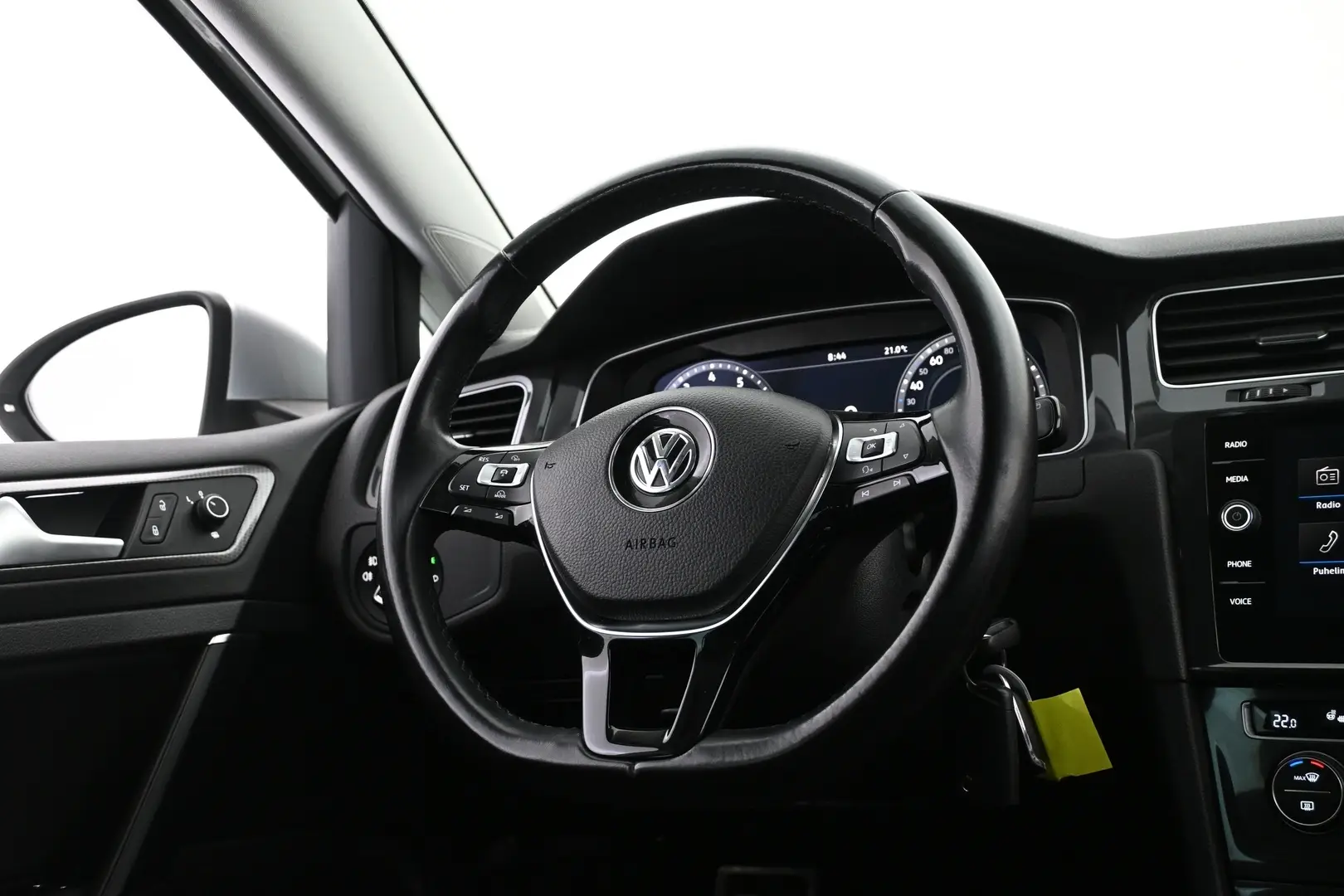 Car Image - 3xc09QO6xg85KbtzEDsQrM