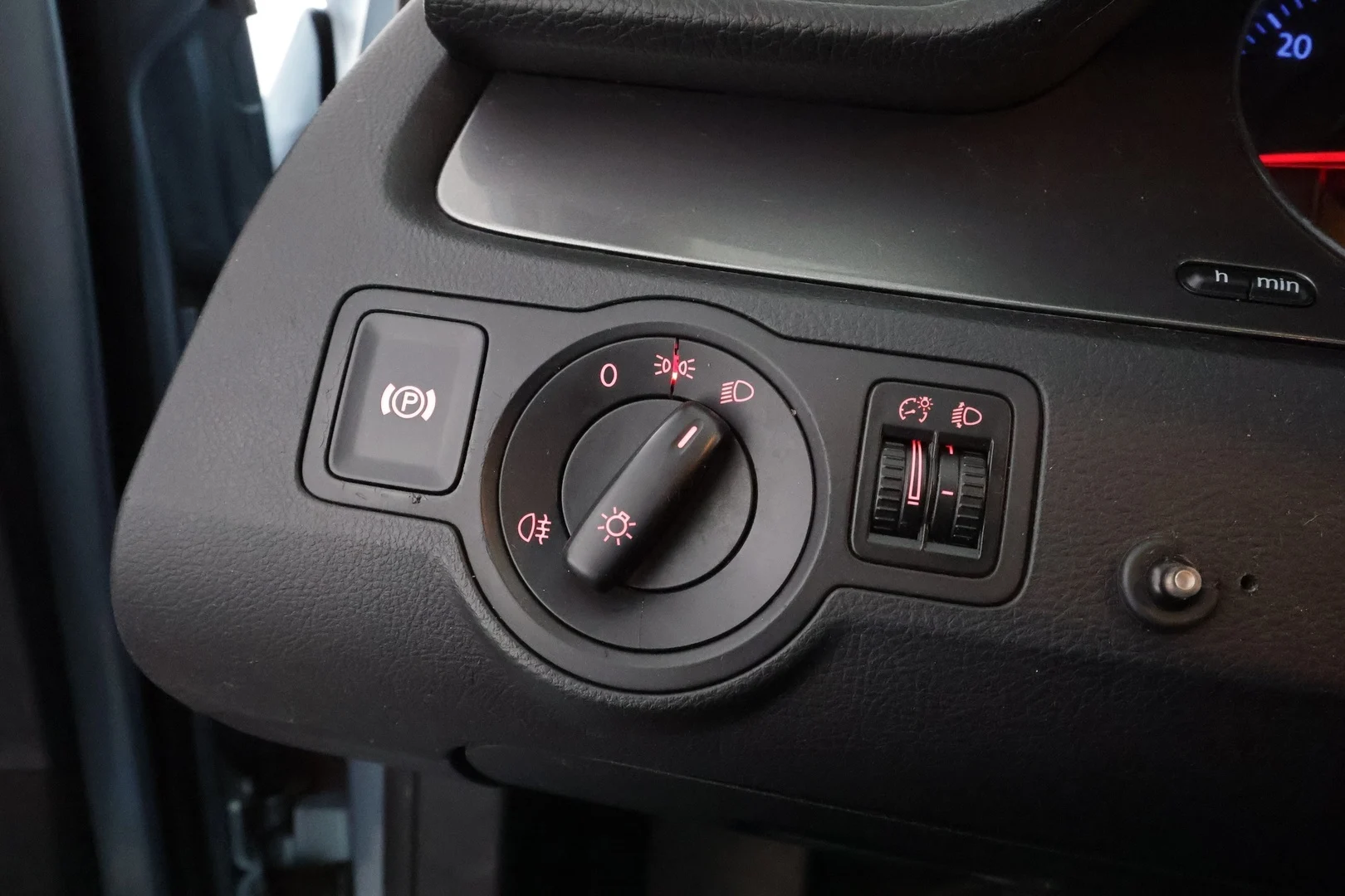 Car Image - 5XGtDcDlH7wGq30MmwHYoQ