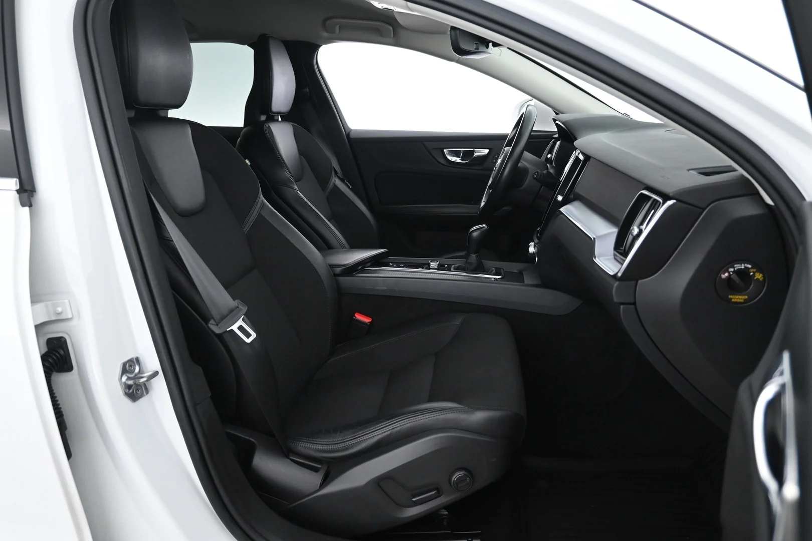Car Image - 3Vy0y5tGRvFOU68M2GQ4ex