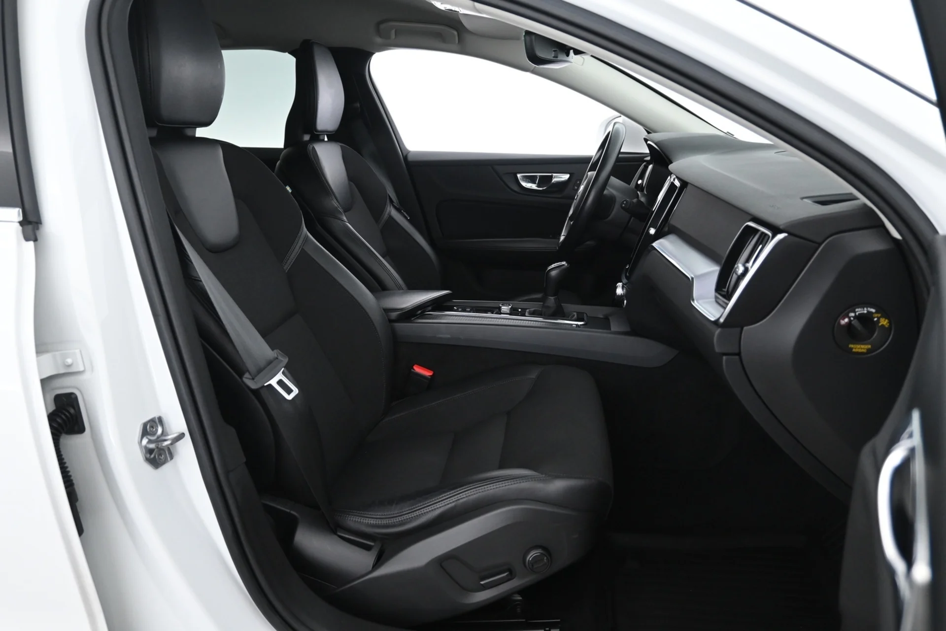 Car Image - 3Vy0y5tGRvFOU68M2GQ4ex