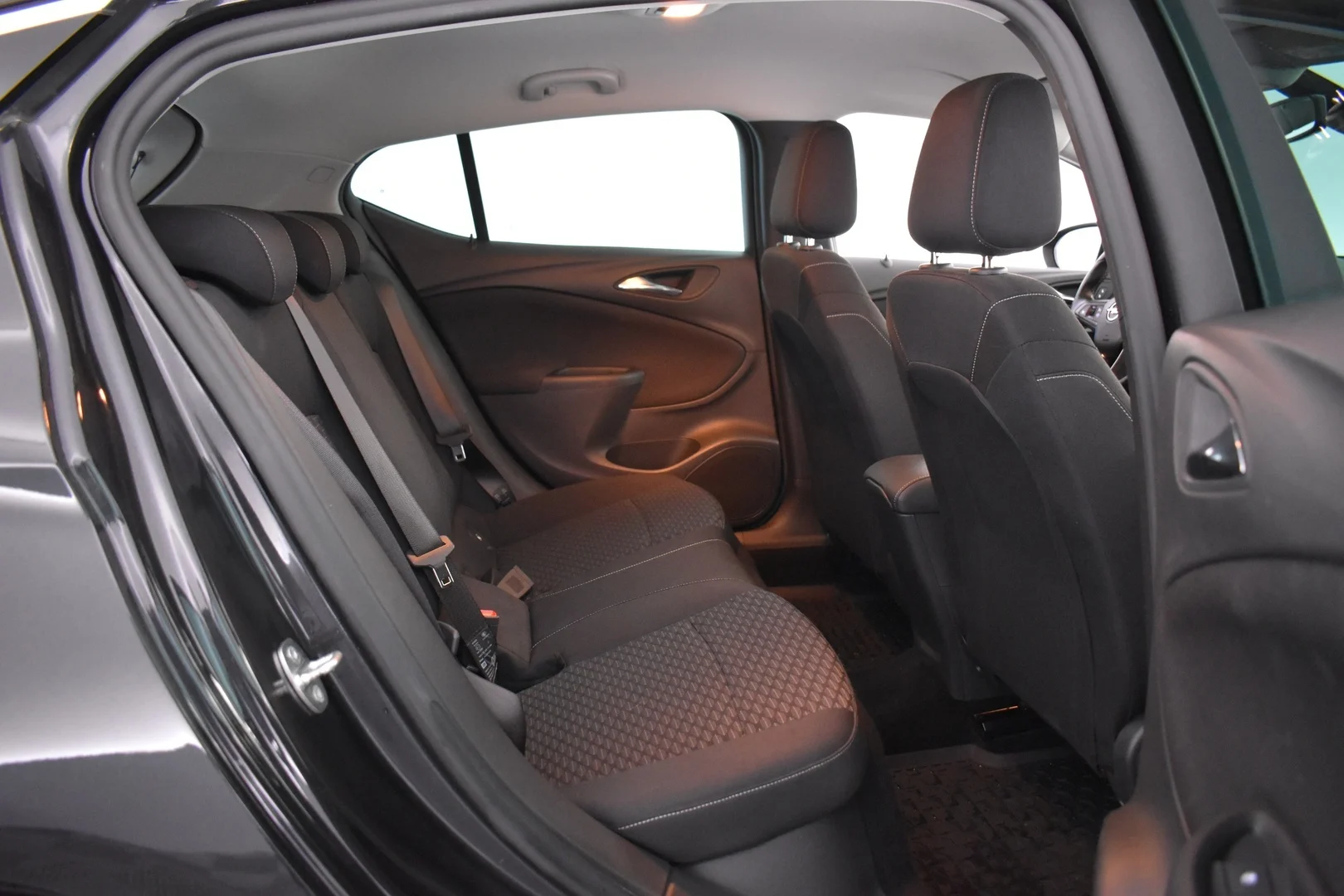 Car Image - 6Es8UeYl5gqnacETouBRHl