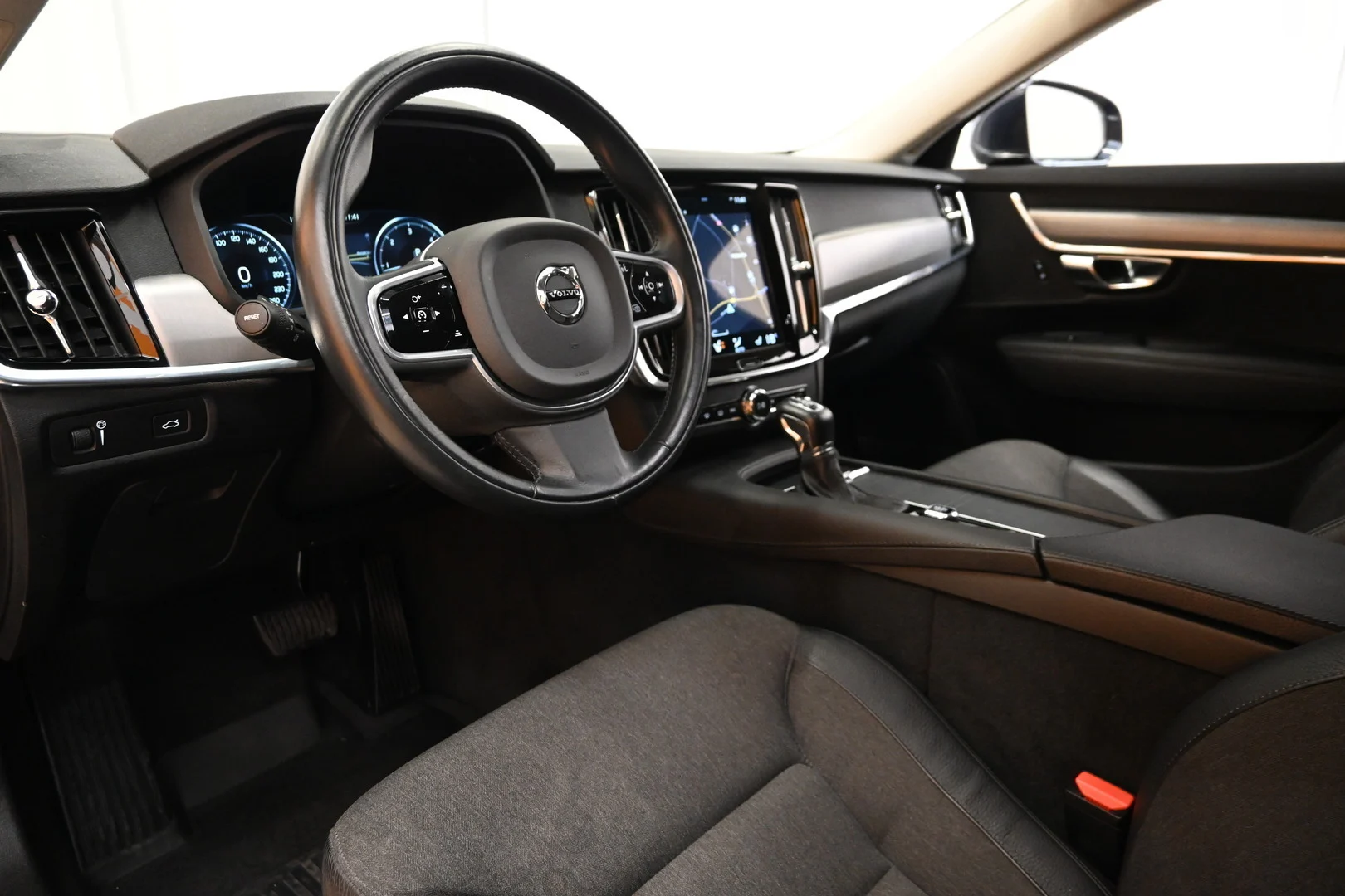 Car Image - 6mO7HS9hQdAJZeb38eoqWS
