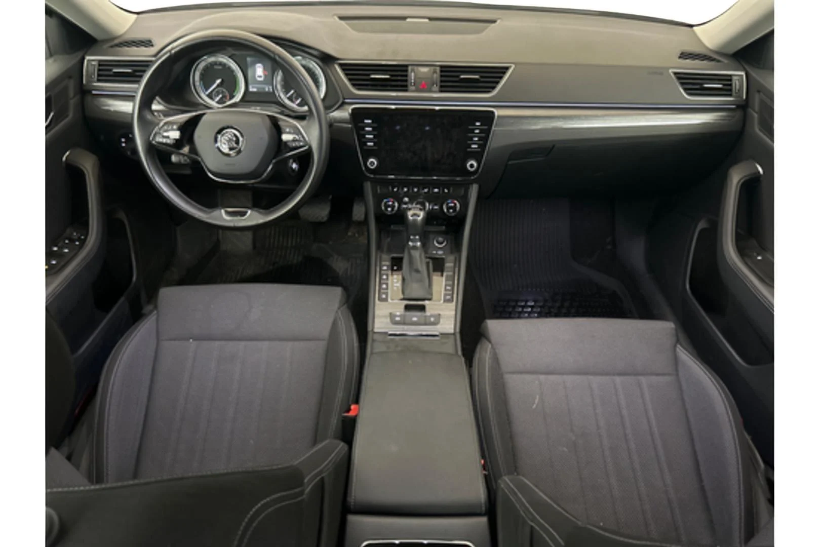 Car Image - 1af0dFFWuXflQvw9gyNqH0