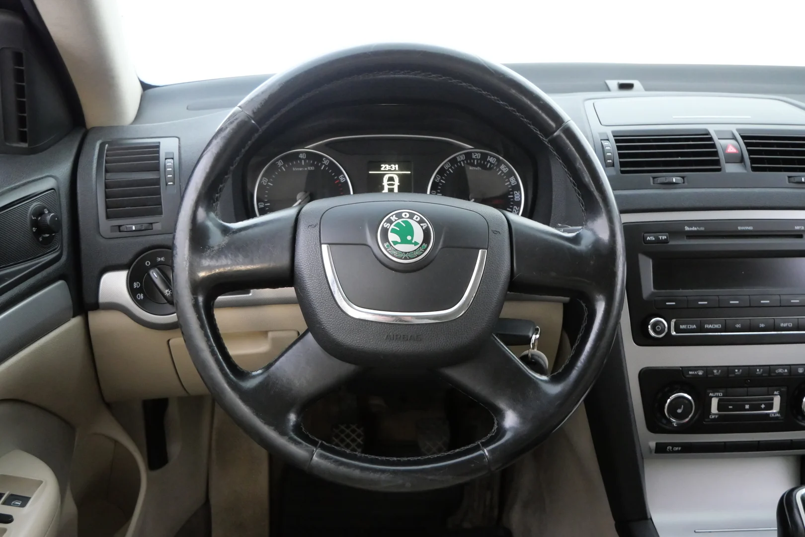 Car Image - 3eMjE9t5qW2i3rcORAfNVY