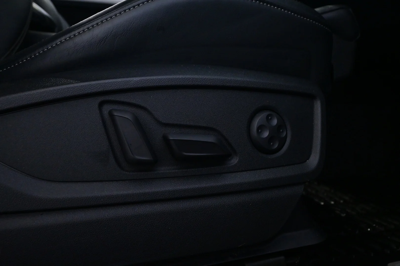 Car Image - 2LaAzPFZH6mEj3ceNtOOYl