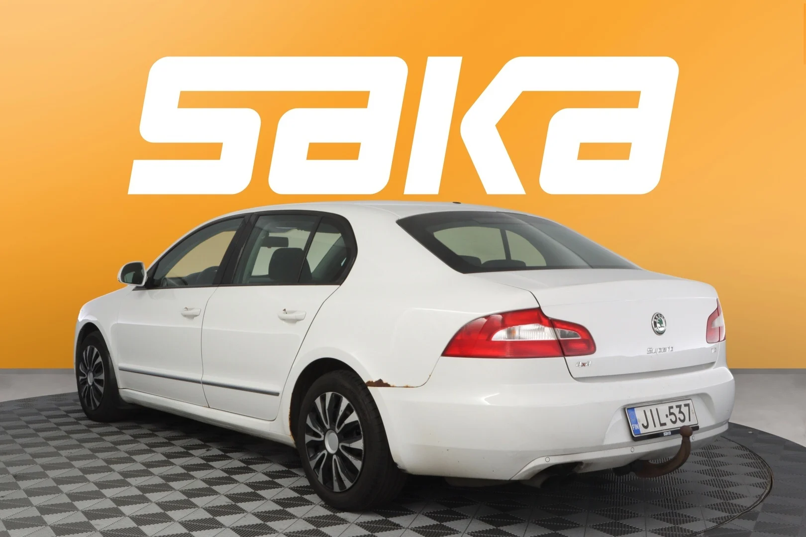 Car Image - 3I5gdL4Eq1CRyXhj6snyIv