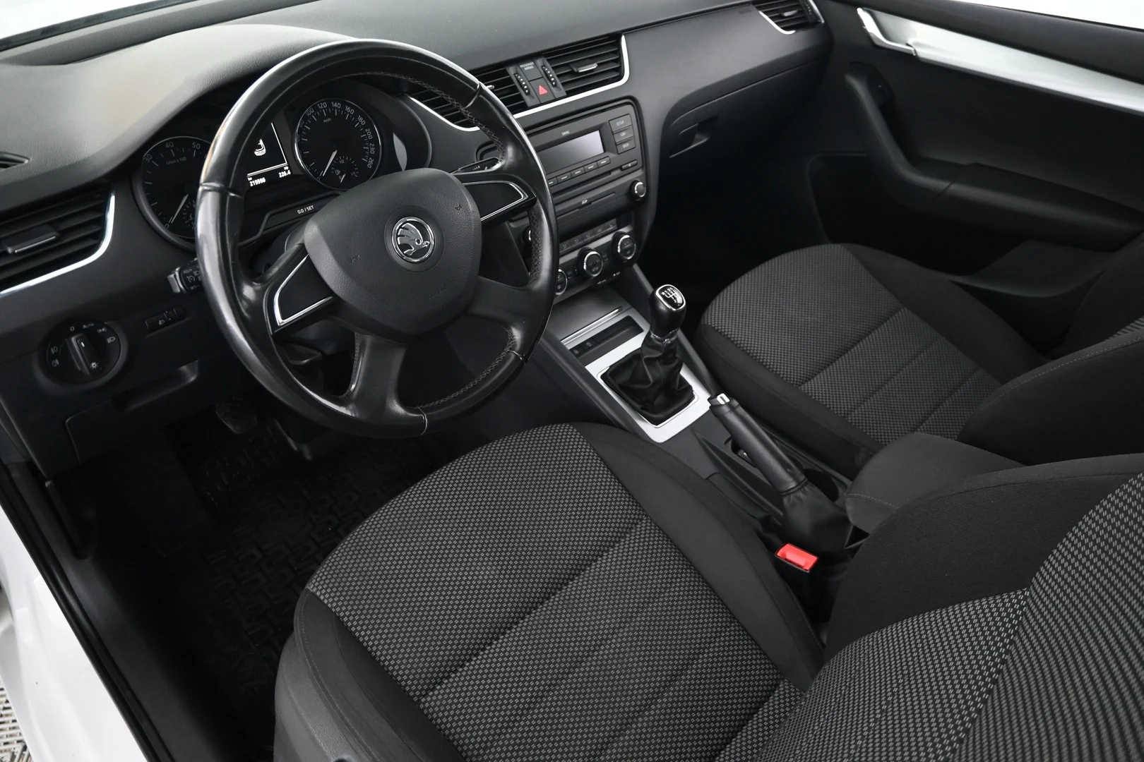 Car Image - 3Fx8TSywdG1GgV5XuIokcH