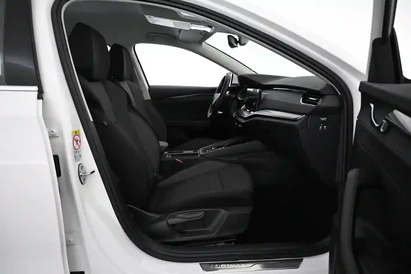 Car Image - ZvBF7LNEptzvqFN4ryolx