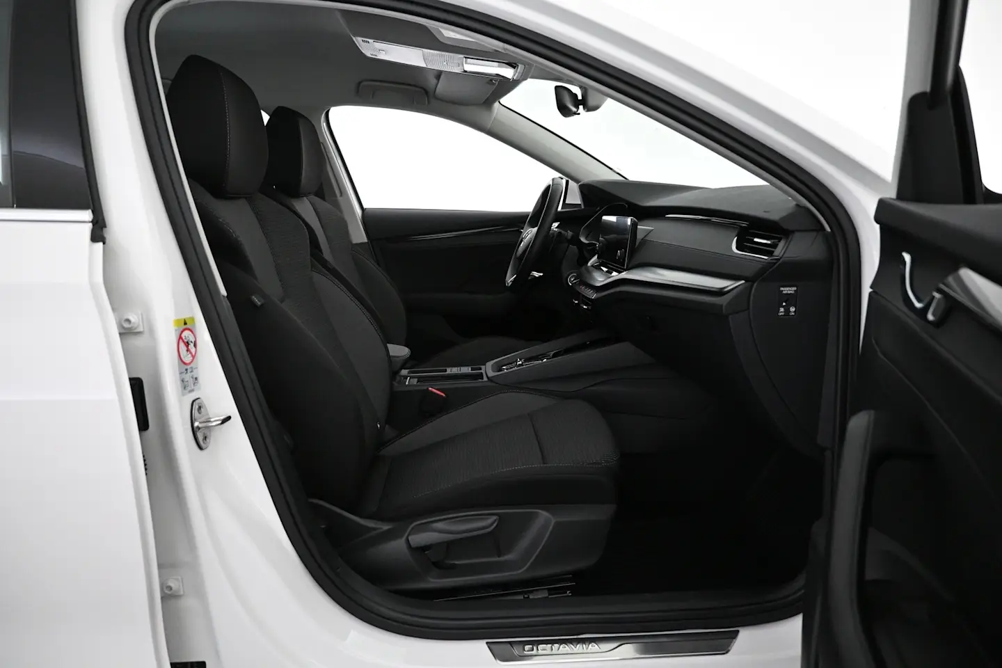Car Image - ZvBF7LNEptzvqFN4ryolx