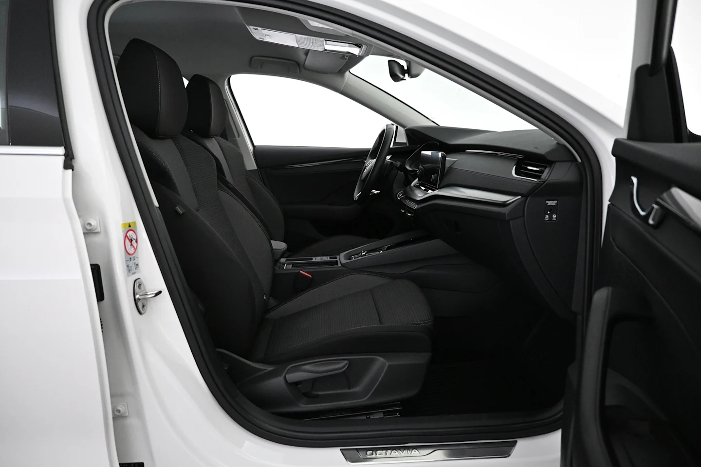 Car Image - ZvBF7LNEptzvqFN4ryolx