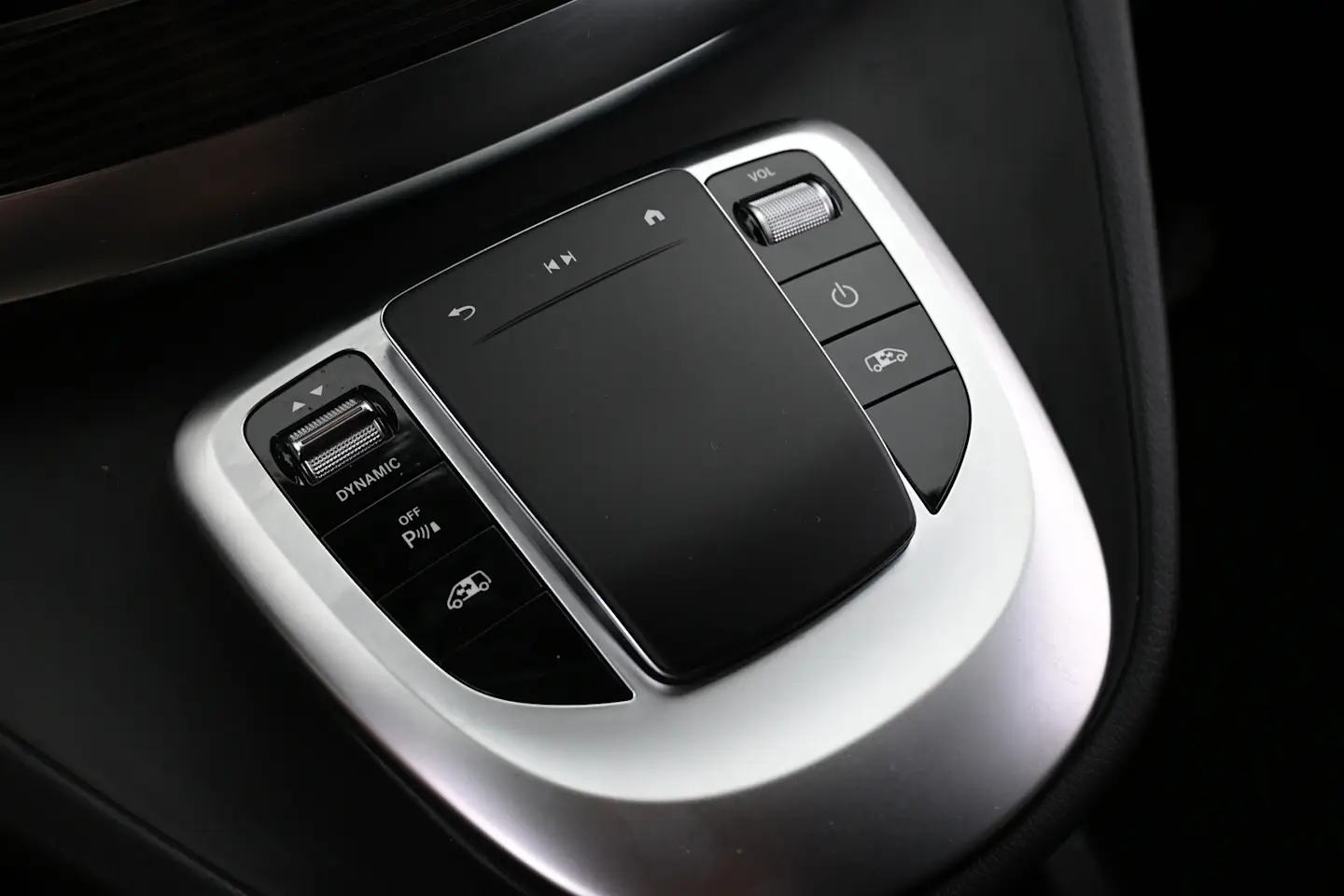 Car Image - 1KVC5KjoAOwUEIVlwmcQZj