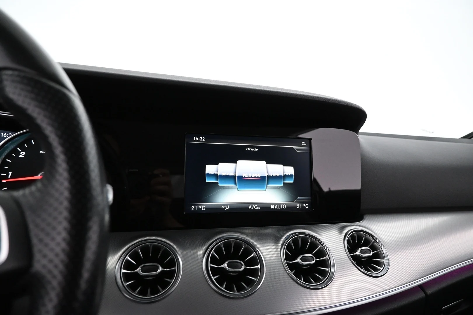 Car Image - 2Cmg8no2U93dJvf6Gm6kNe