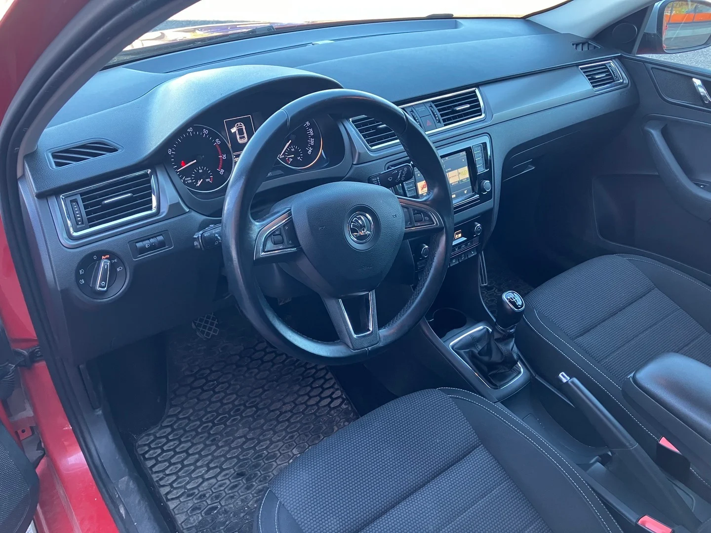 Car Image - 7lvpEhvaT0gDqBF5JZuhWr