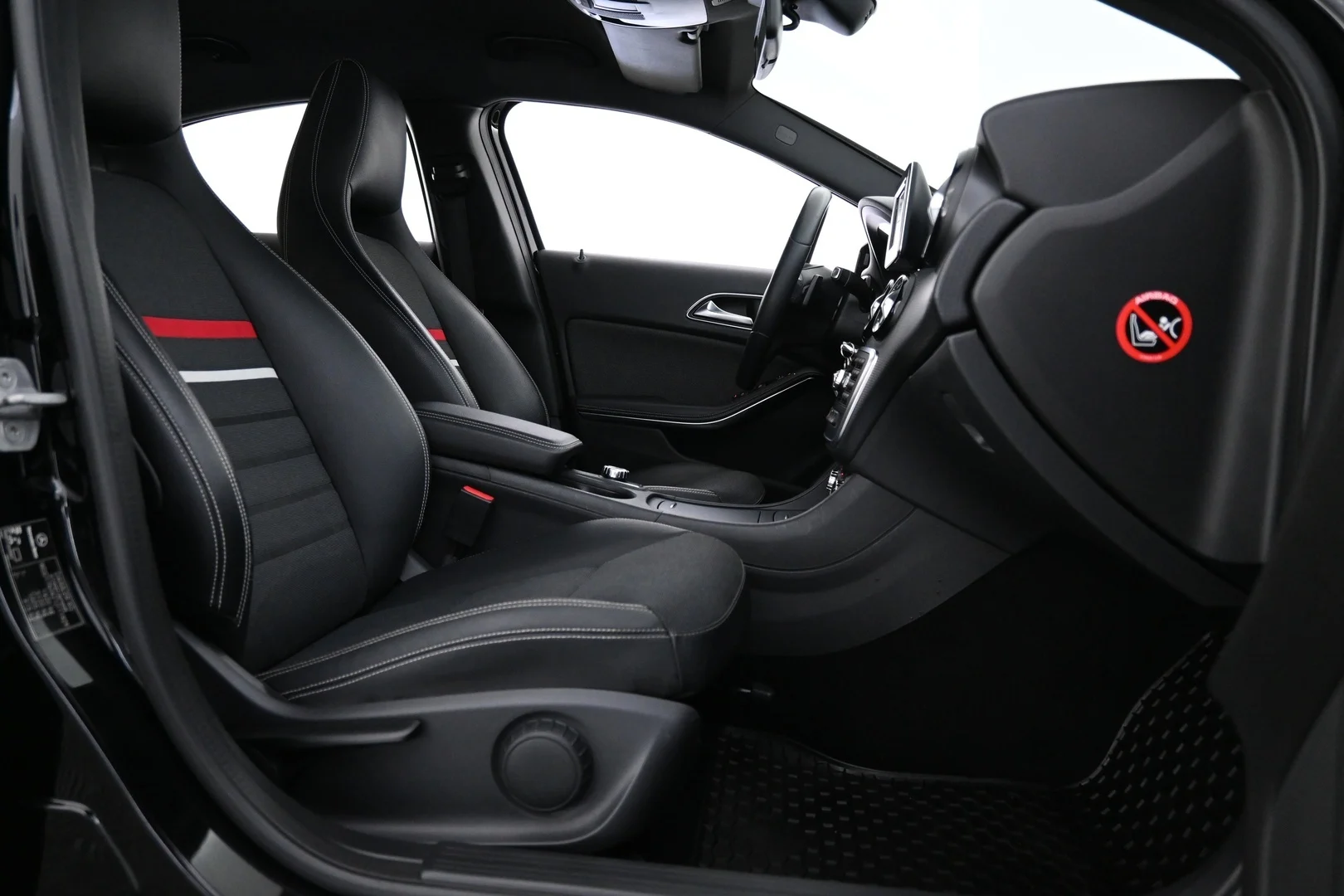 Car Image - 5il5V7lqaMmp9QZeYjlBbm