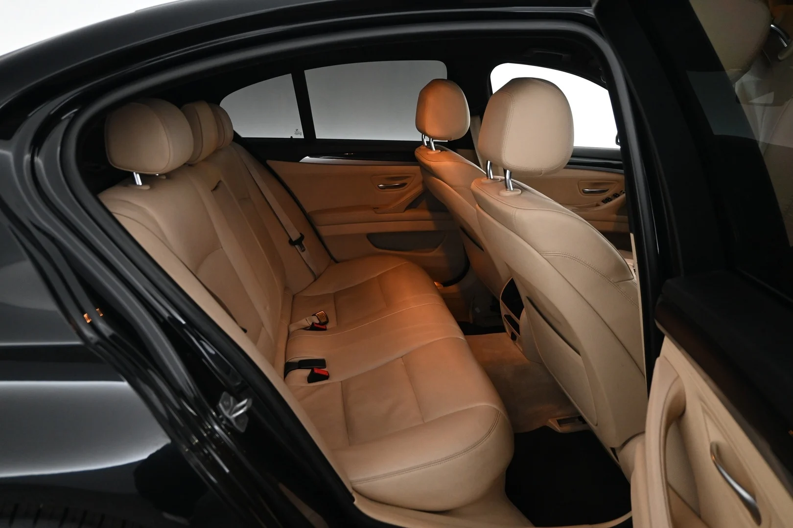 Car Image - uX6tNJSAAzqnijd09TnpU