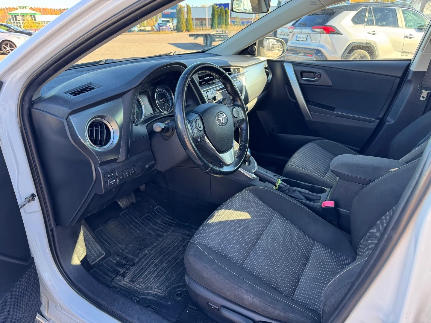 Car Image - 5CeWSb6mDeqNGWvkkhy1OS