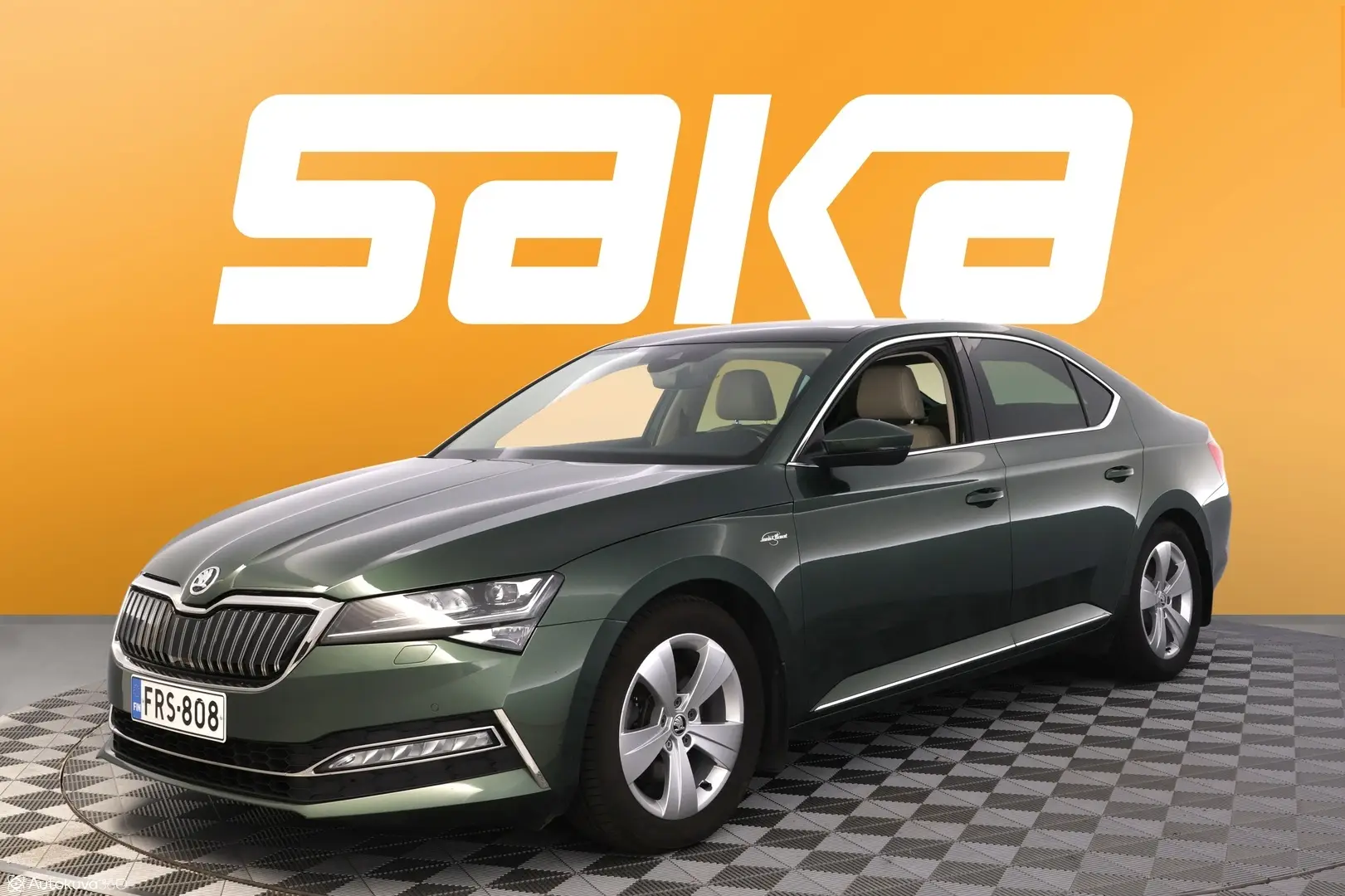 Car Image - 6K8lF71sVOpdb5AuCEpVXF