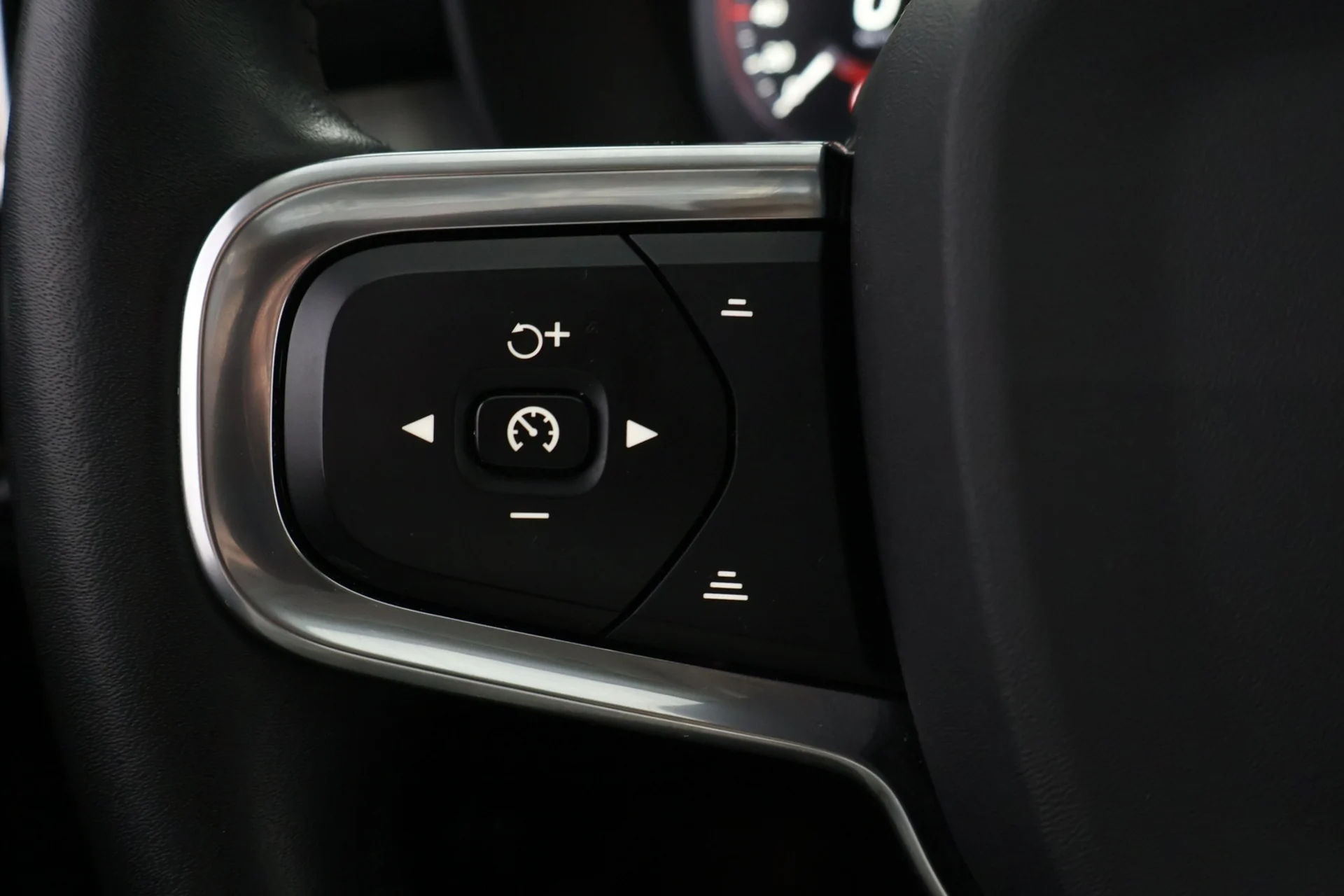 Car Image - 5XQbX6AyM9ZNFRsYMsFtPK